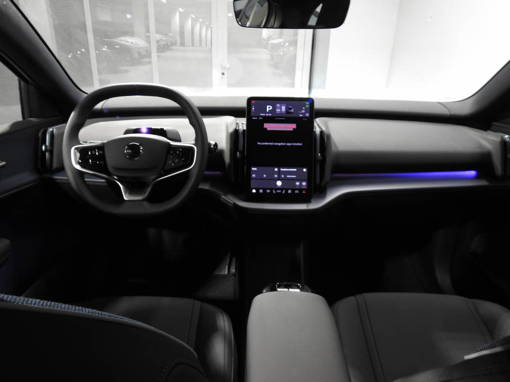 VOLVO EX 30 E60 Plus-image-7