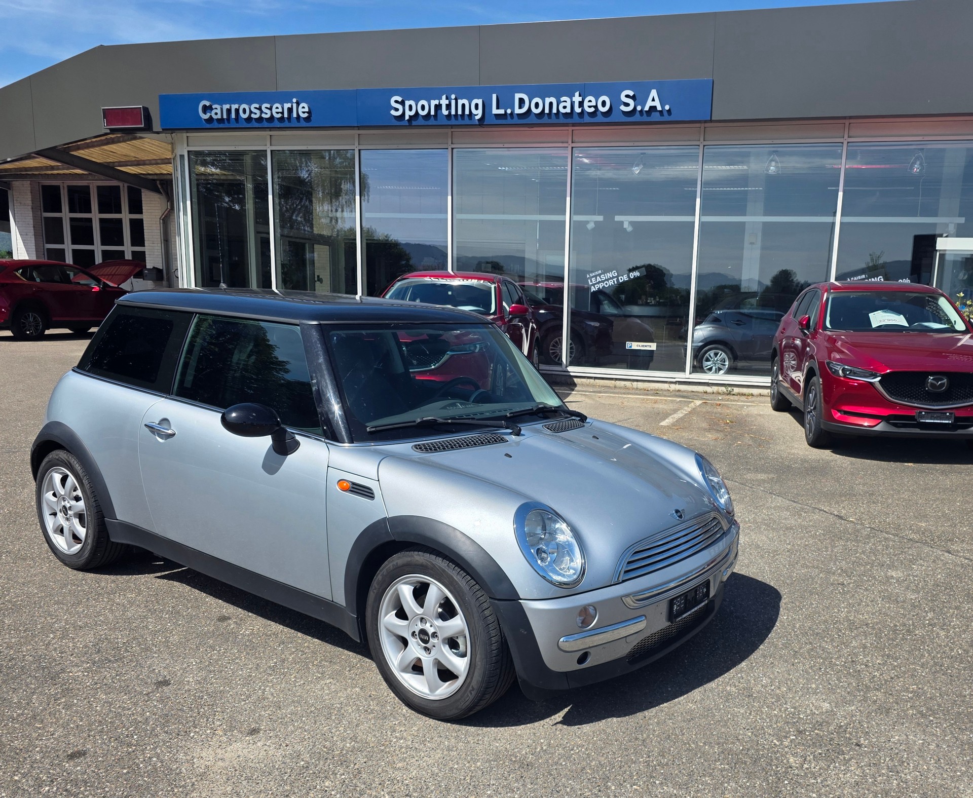 MINI Cooper-image-1