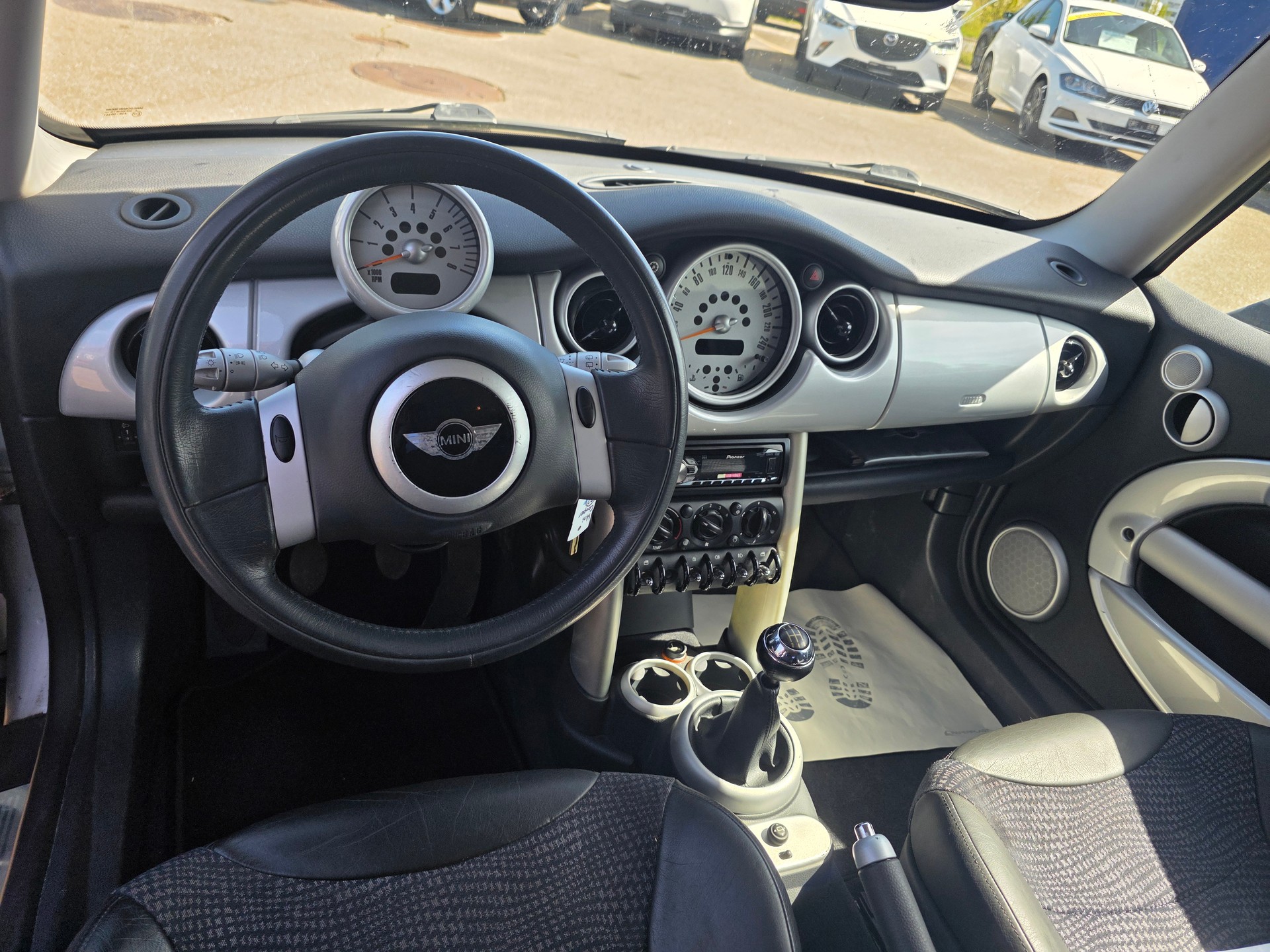 MINI Cooper-image-5