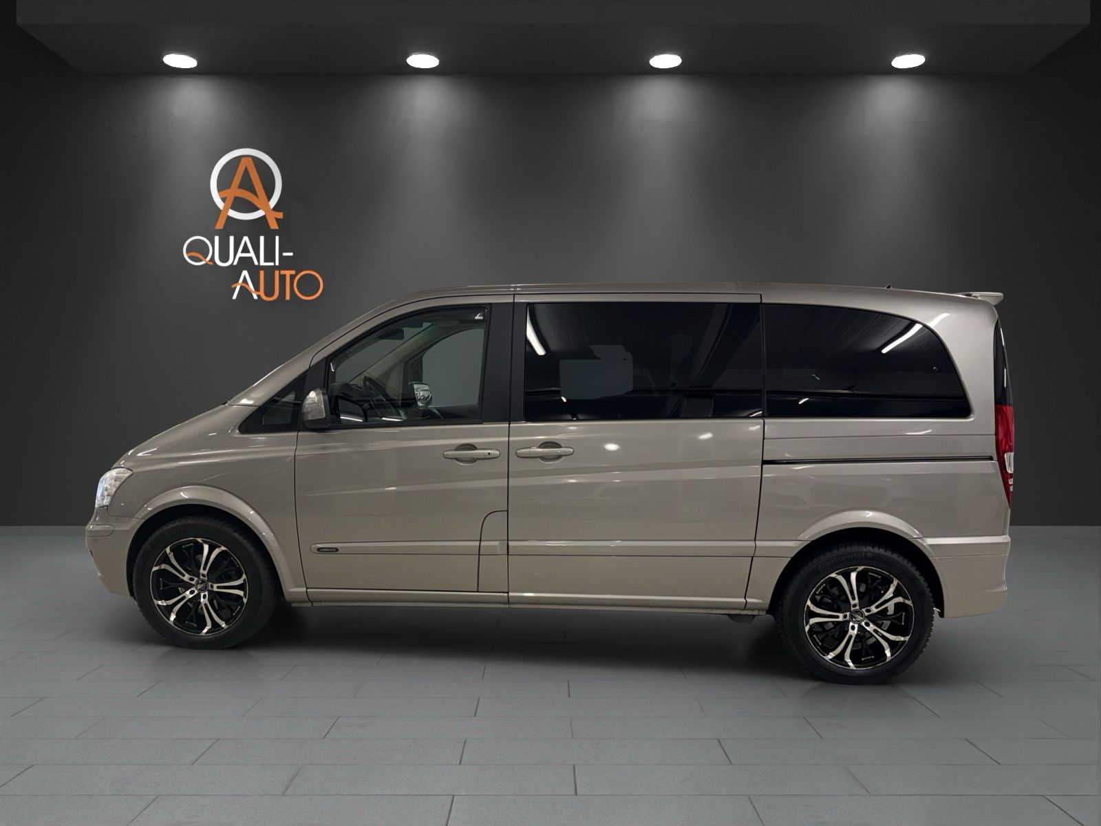 MERCEDES-BENZ Viano 2.2 CDI Blue Efficiency Ambiente-showroom-element-3