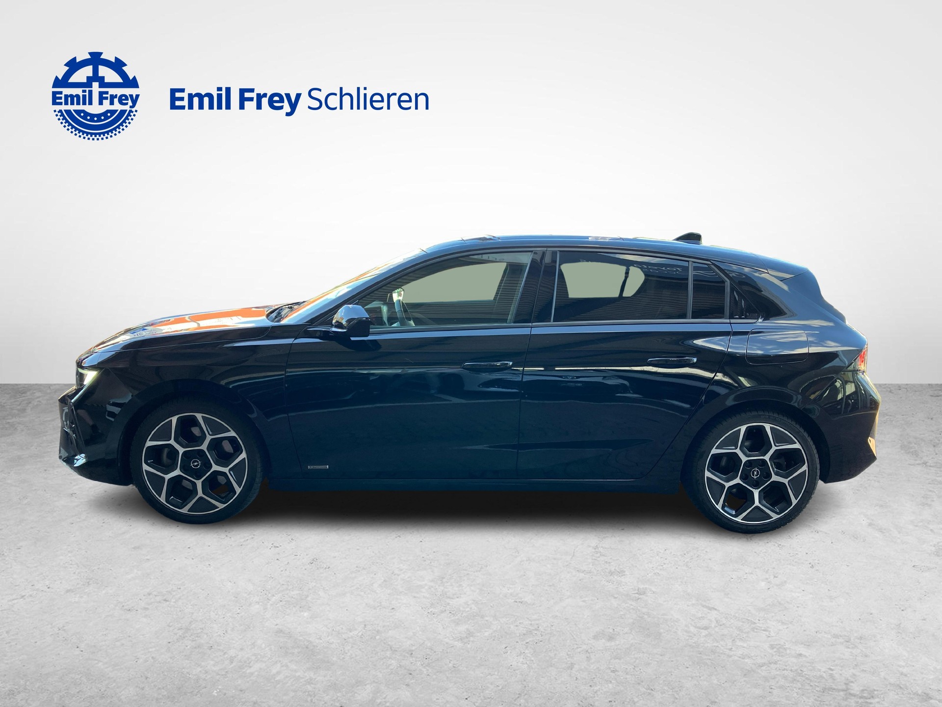 OPEL Astra 1.6 T PHEV 180 Swiss Premium-showroom-element-1