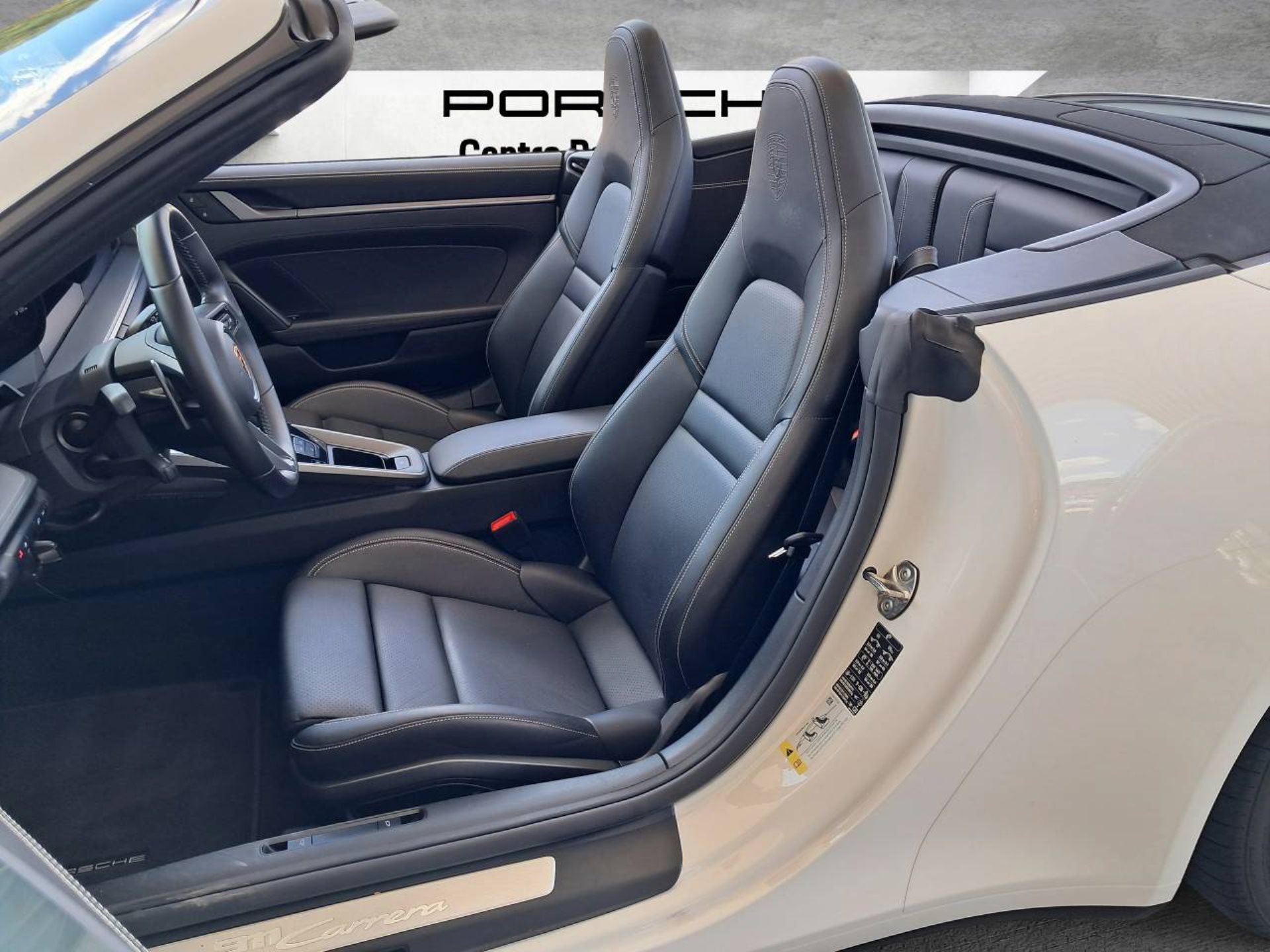 PORSCHE 911 Carrera Cabriolet (MY24)-image-4
