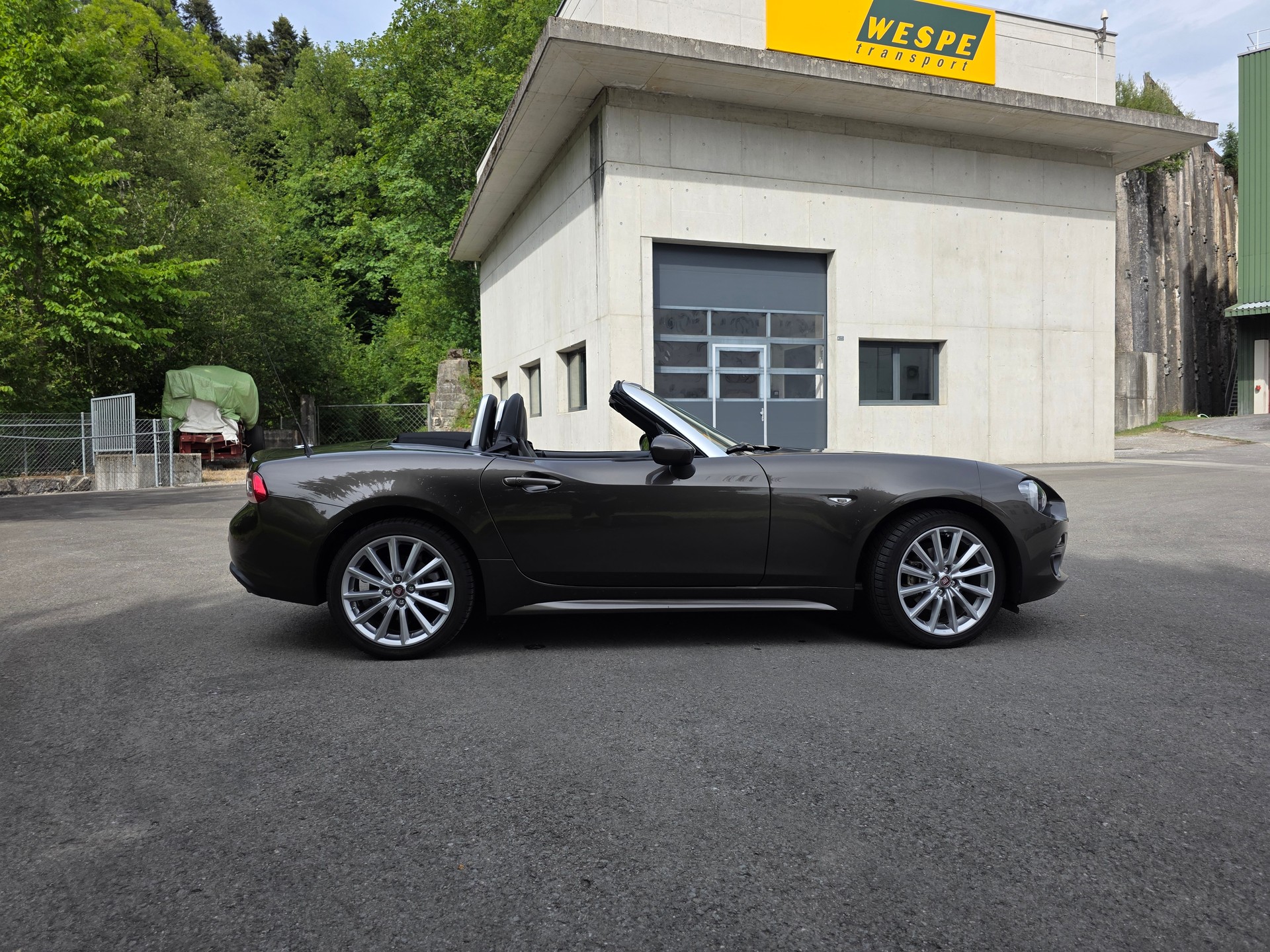 FIAT 124 Spider 1.4 TB Swiss Launch Edition-image-12