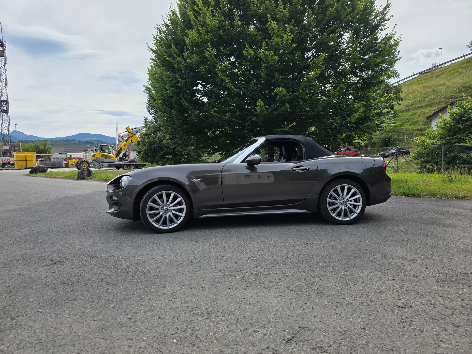FIAT 124 Spider 1.4 TB Swiss Launch Edition-image-13