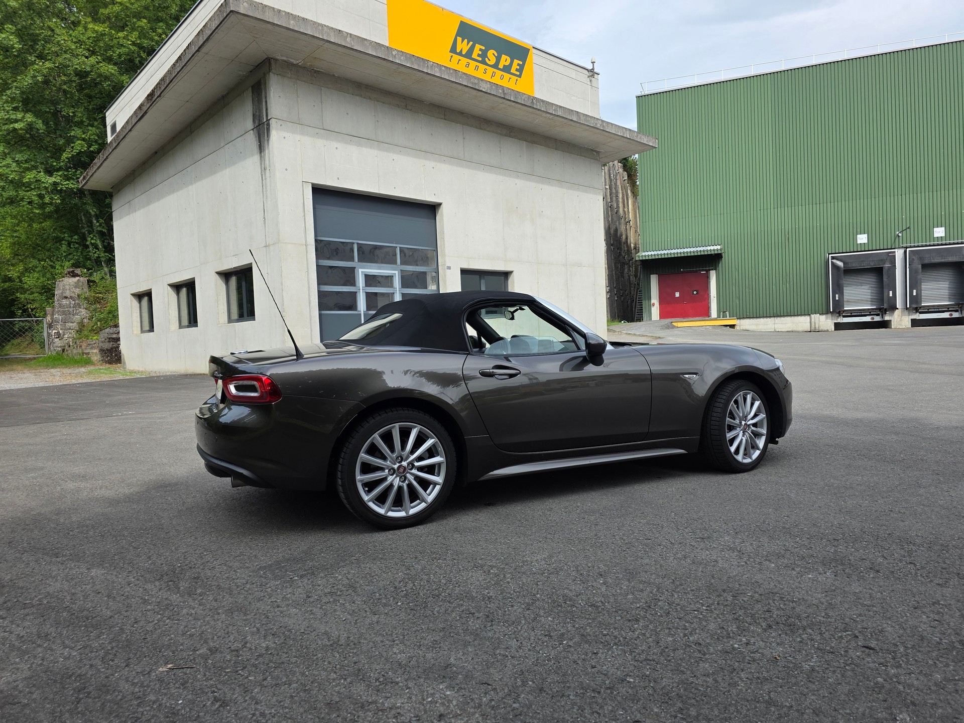FIAT 124 Spider 1.4 TB Swiss Launch Edition-image-17