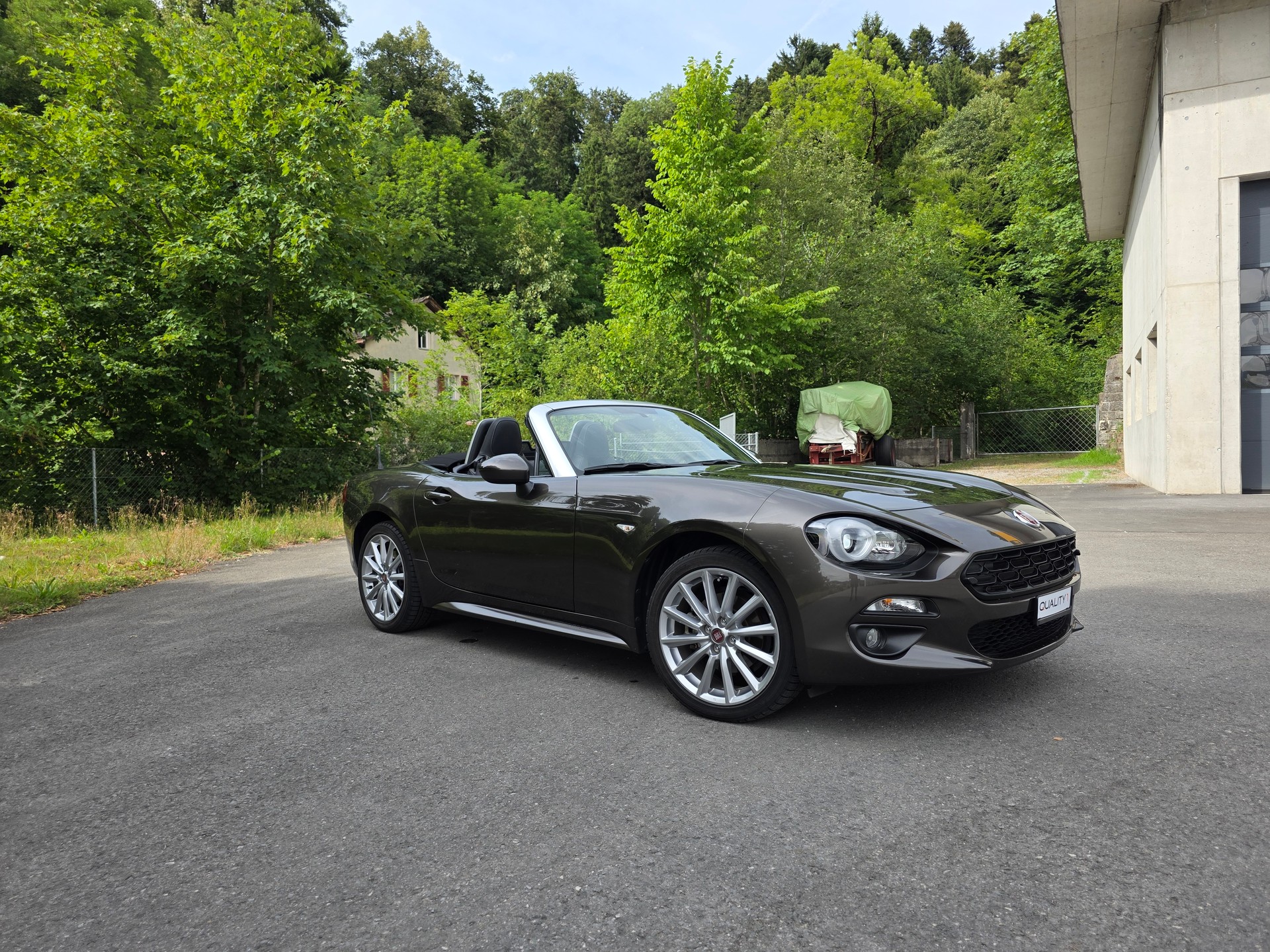FIAT 124 Spider 1.4 TB Swiss Launch Edition-image-4