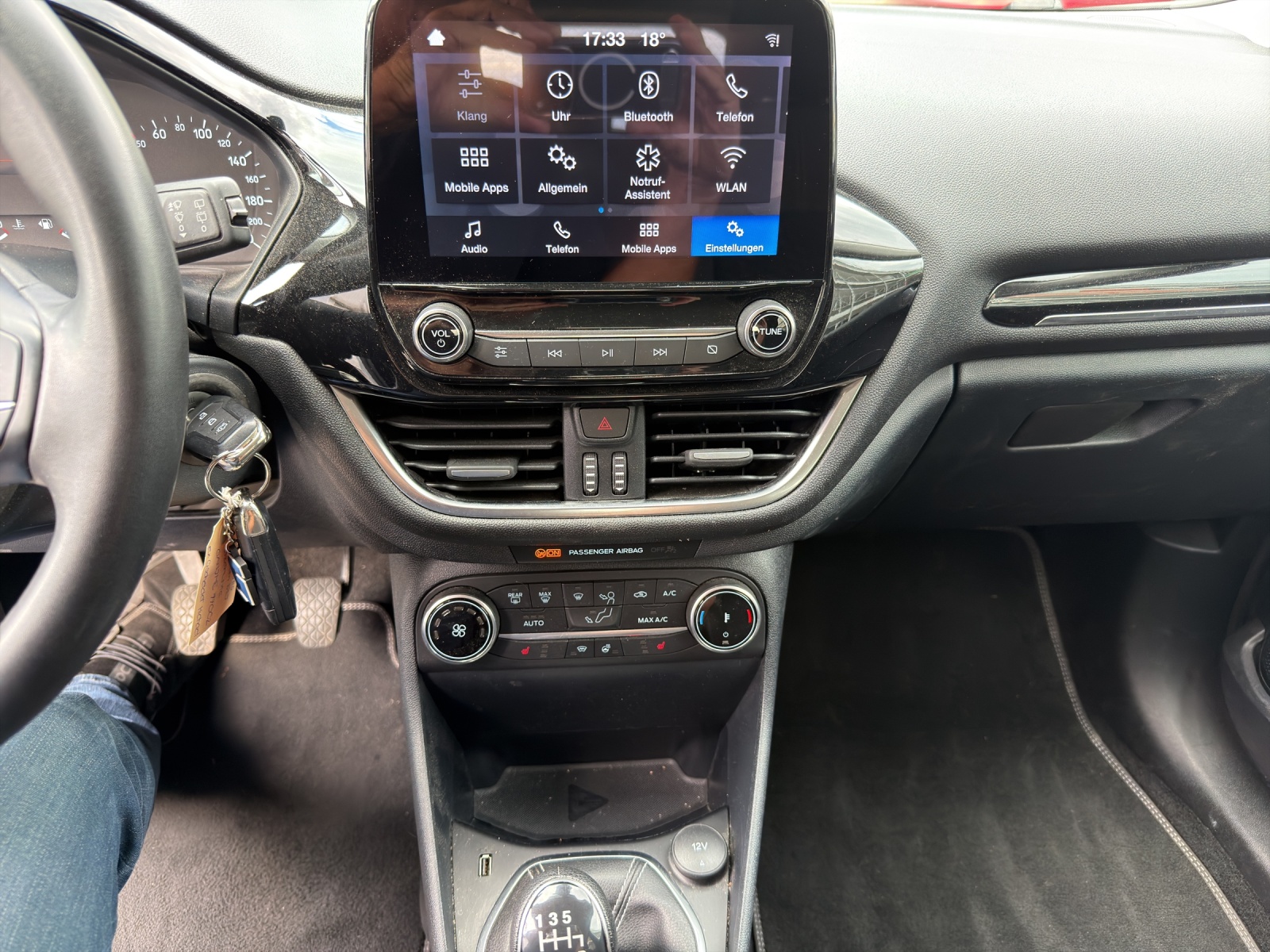 FORD Fiesta 1.0 EcoB Hybrid Titanium-image-12