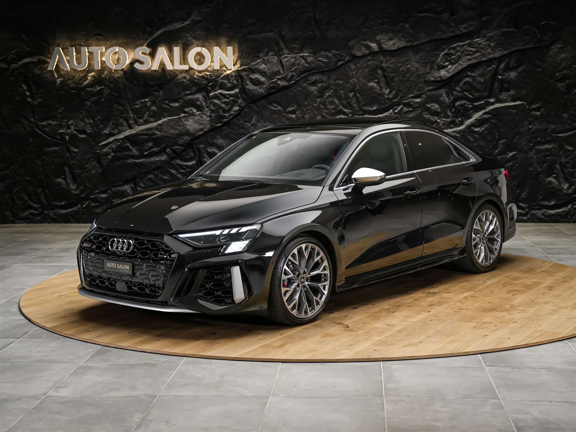 AUDI RS3 Limousine 2.5 TSI quattro S-tronic *Head Up*Panorama*Bang&Olufsen*