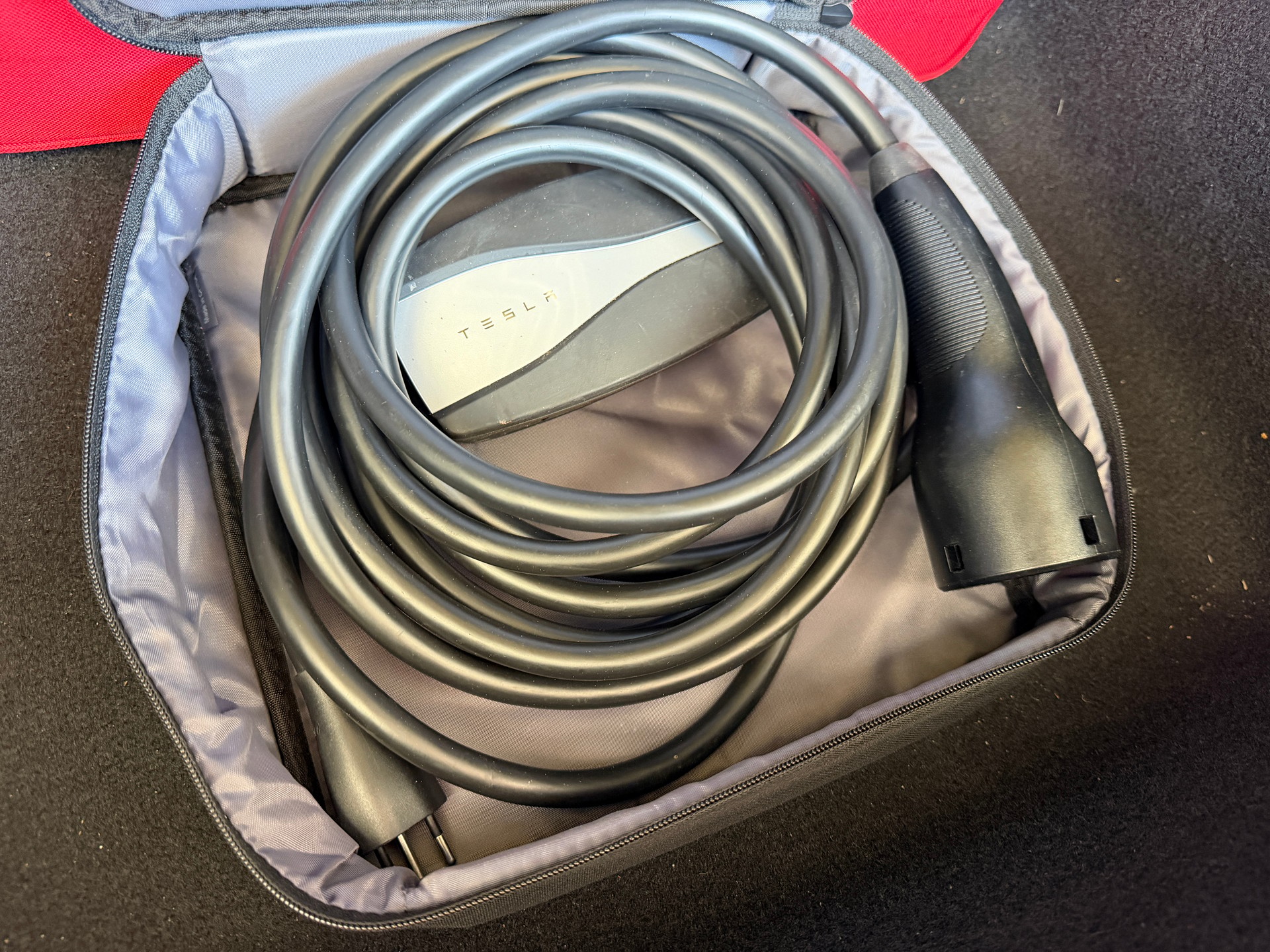 TESLA Model 3 Performance D-image-15