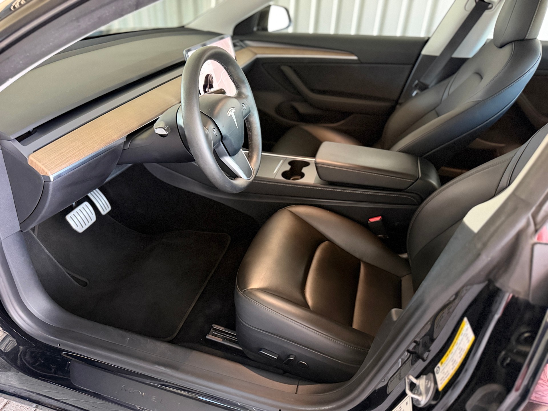 TESLA Model 3 Performance D-image-8