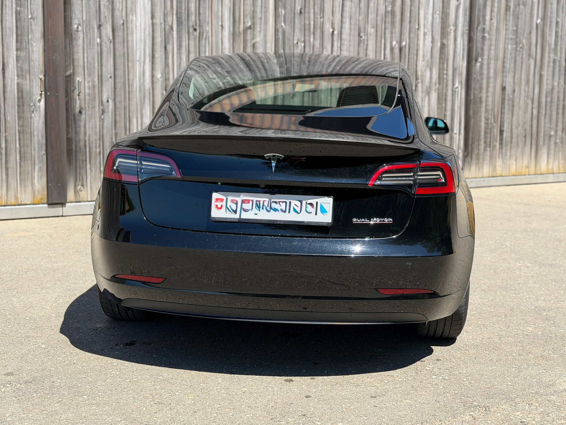 TESLA Model 3 Performance D-image-5