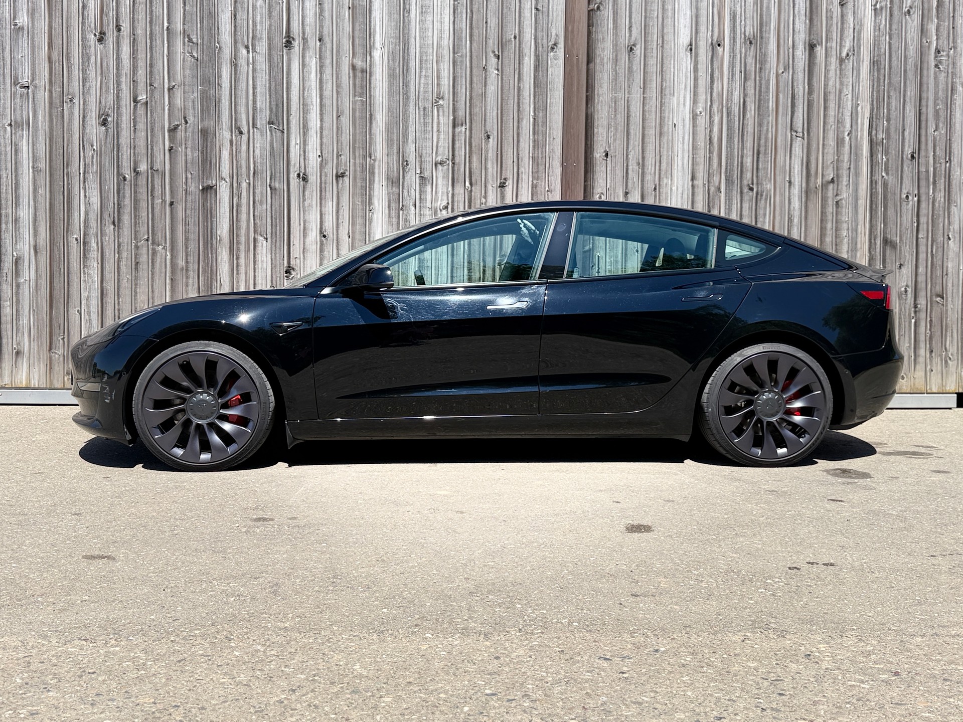 TESLA Model 3 Performance D-showroom-element-2
