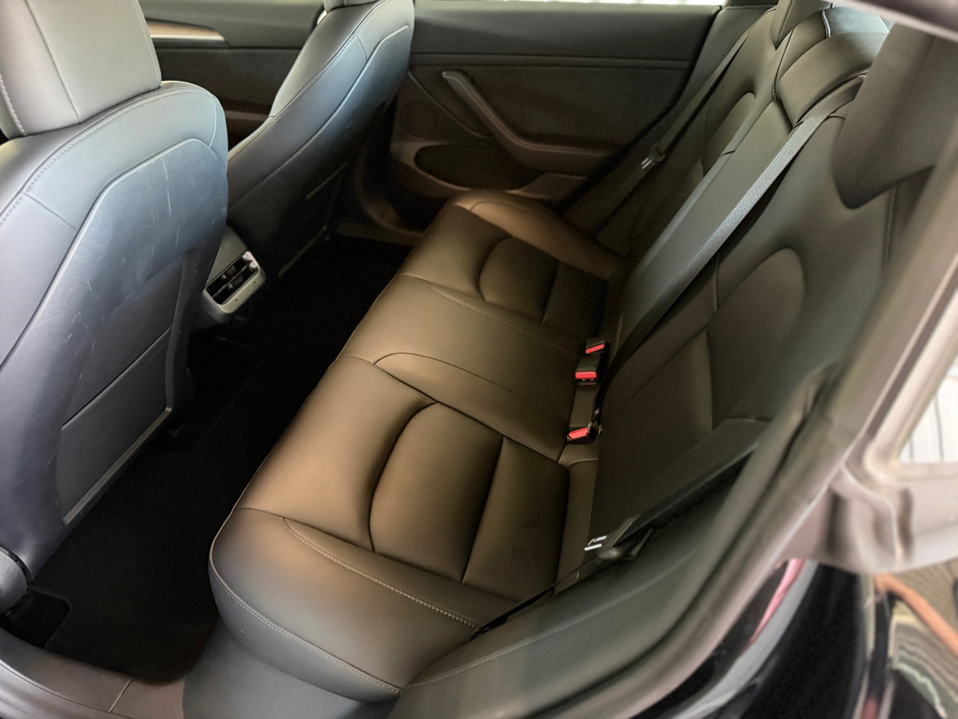 TESLA Model 3 Performance D-image-9
