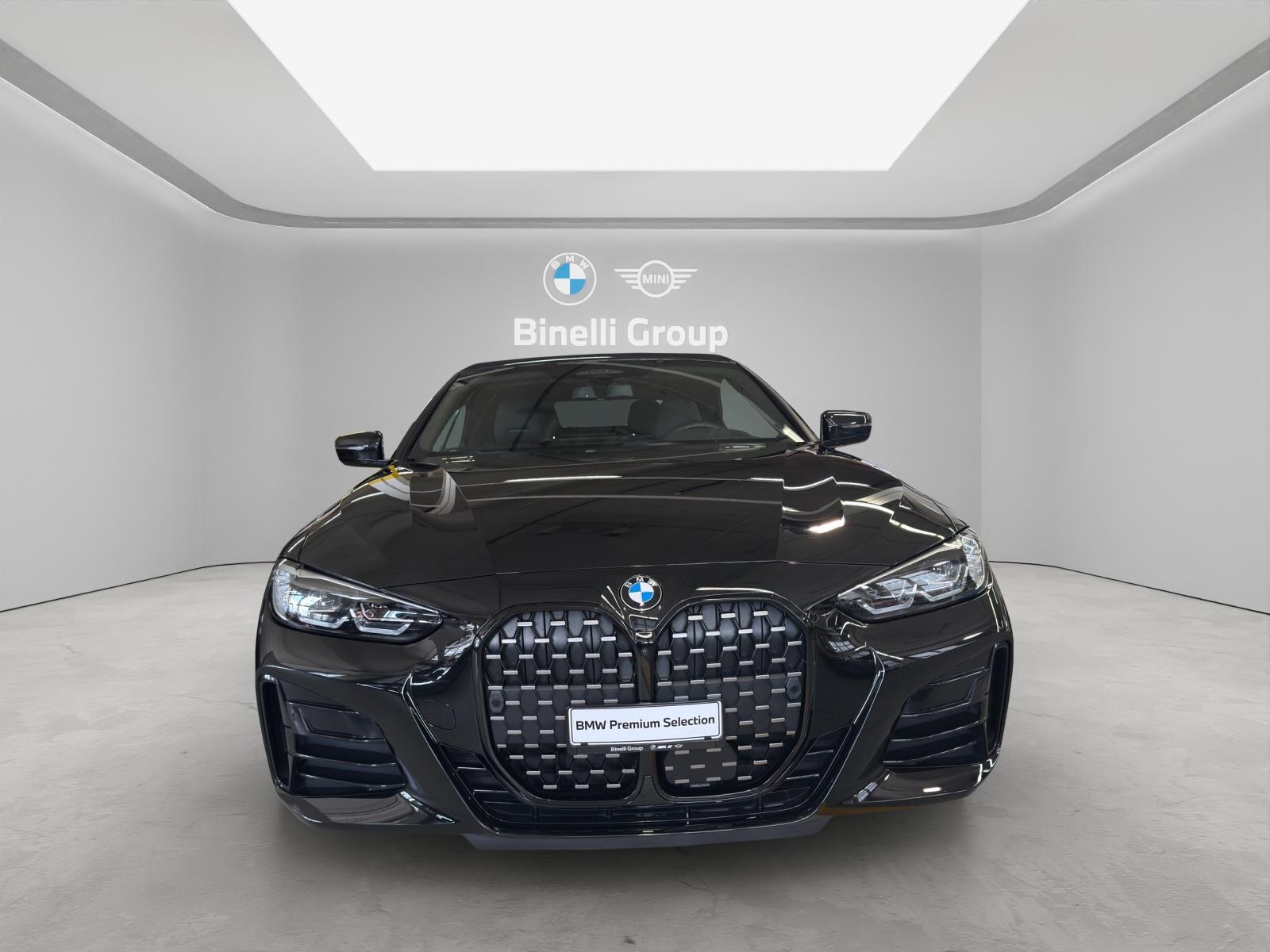 BMW M440i xDrive Cabrio-showroom-element-1