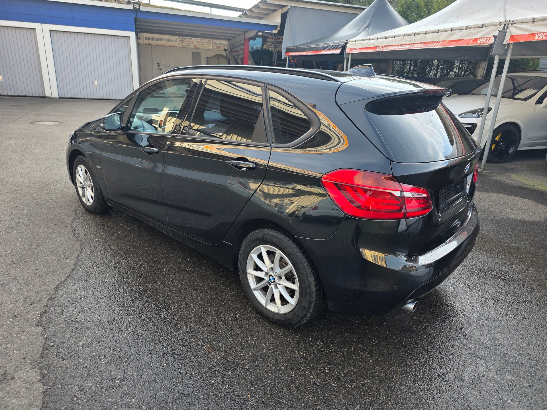 BMW 220d xDrive Active Tourer Sport Line Steptronic-image-5