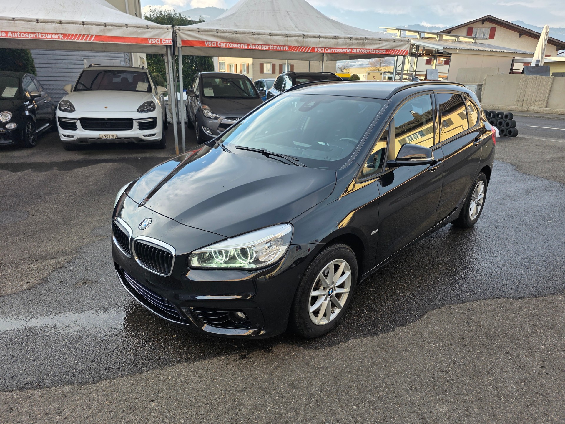 BMW 220d xDrive Active Tourer Sport Line Steptronic-showroom-element-1
