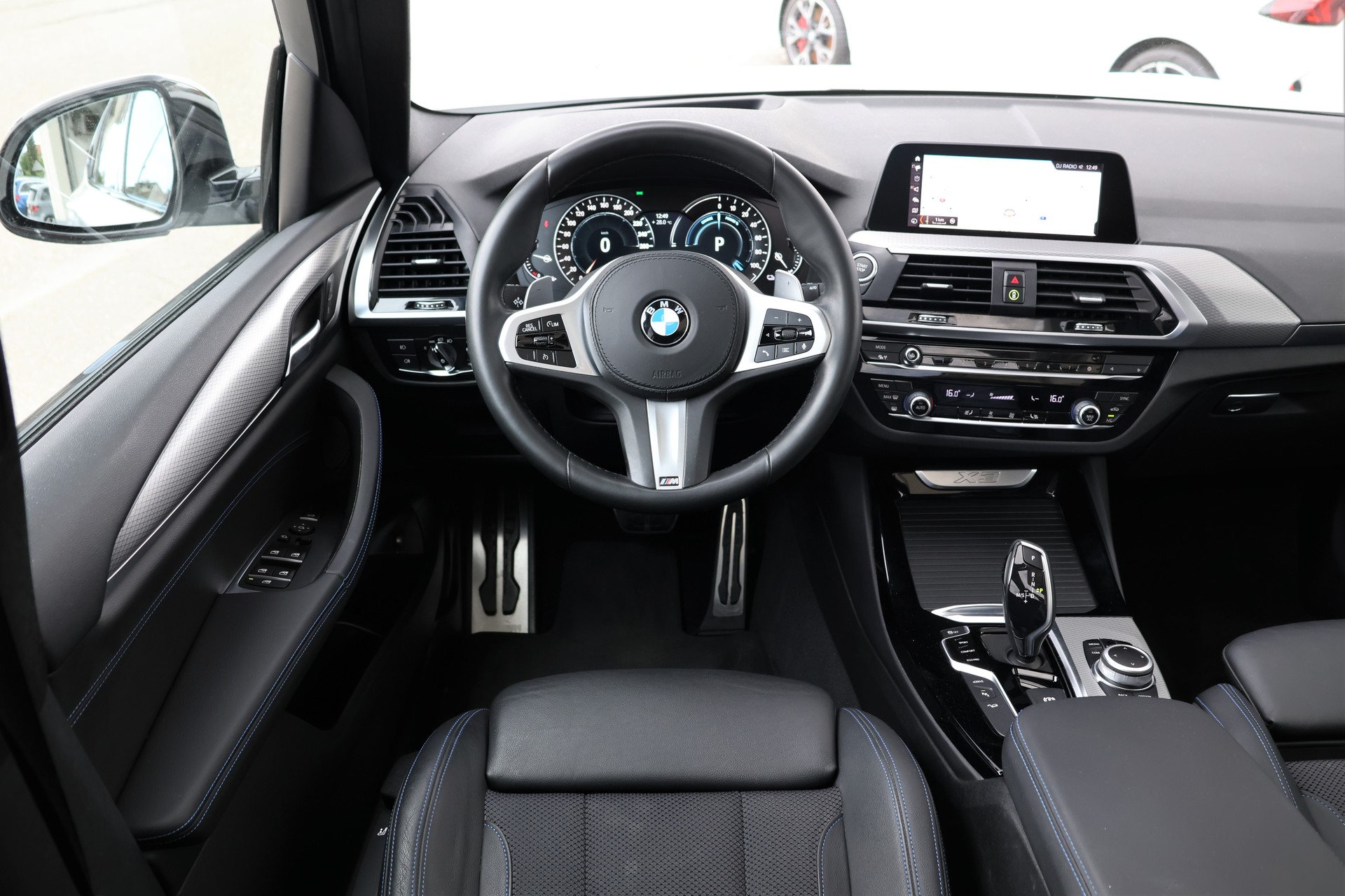 BMW X3 xDrive 30e M Sport (CH)-image-12