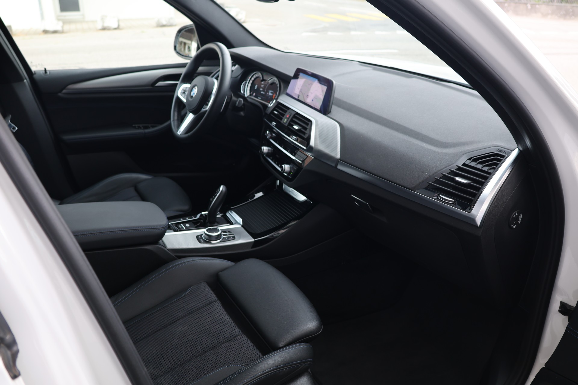BMW X3 xDrive 30e M Sport (CH)-image-17