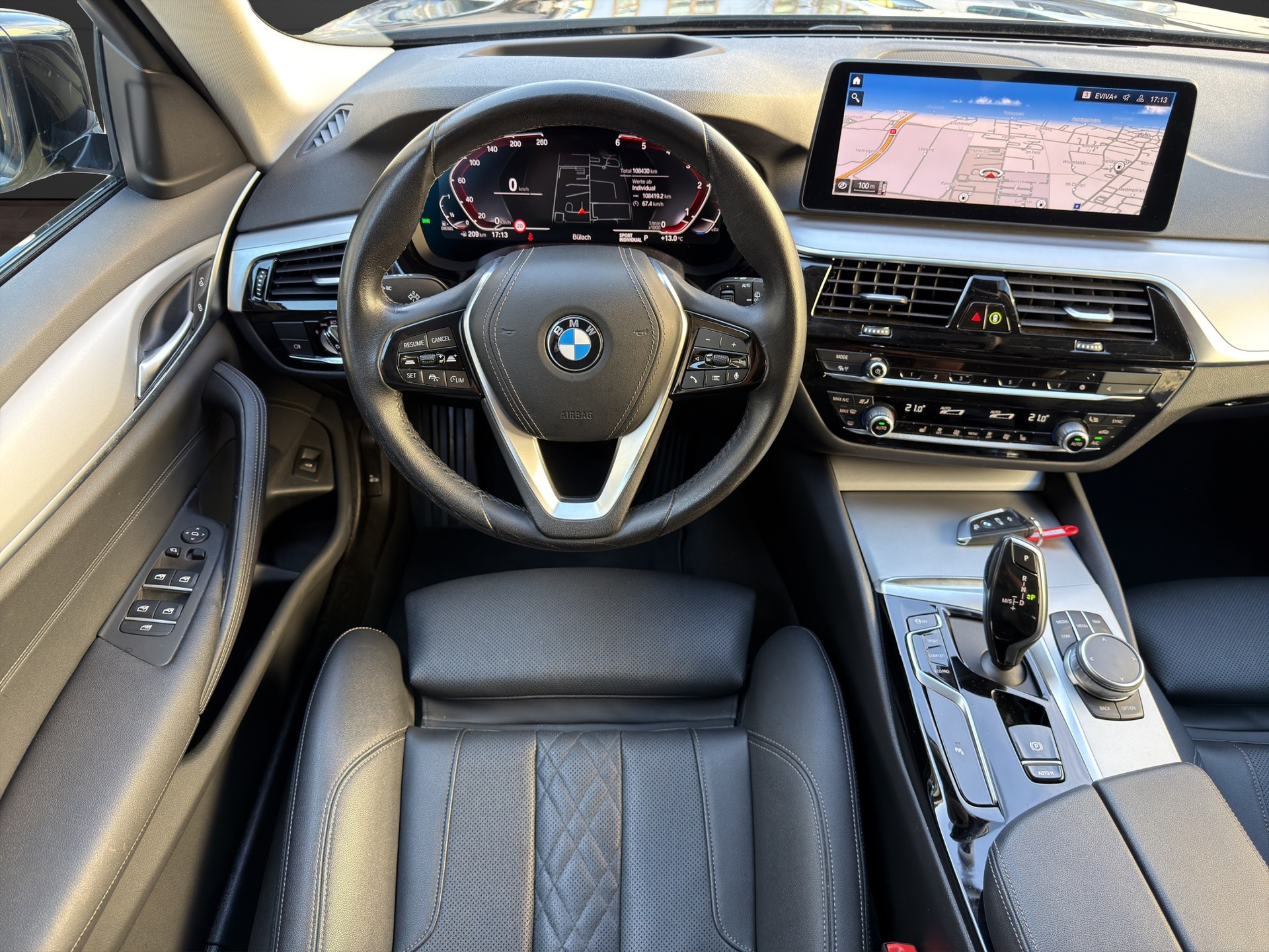 BMW 520d xDrive 48V Touring Fleet Edition Steptronic-image-10