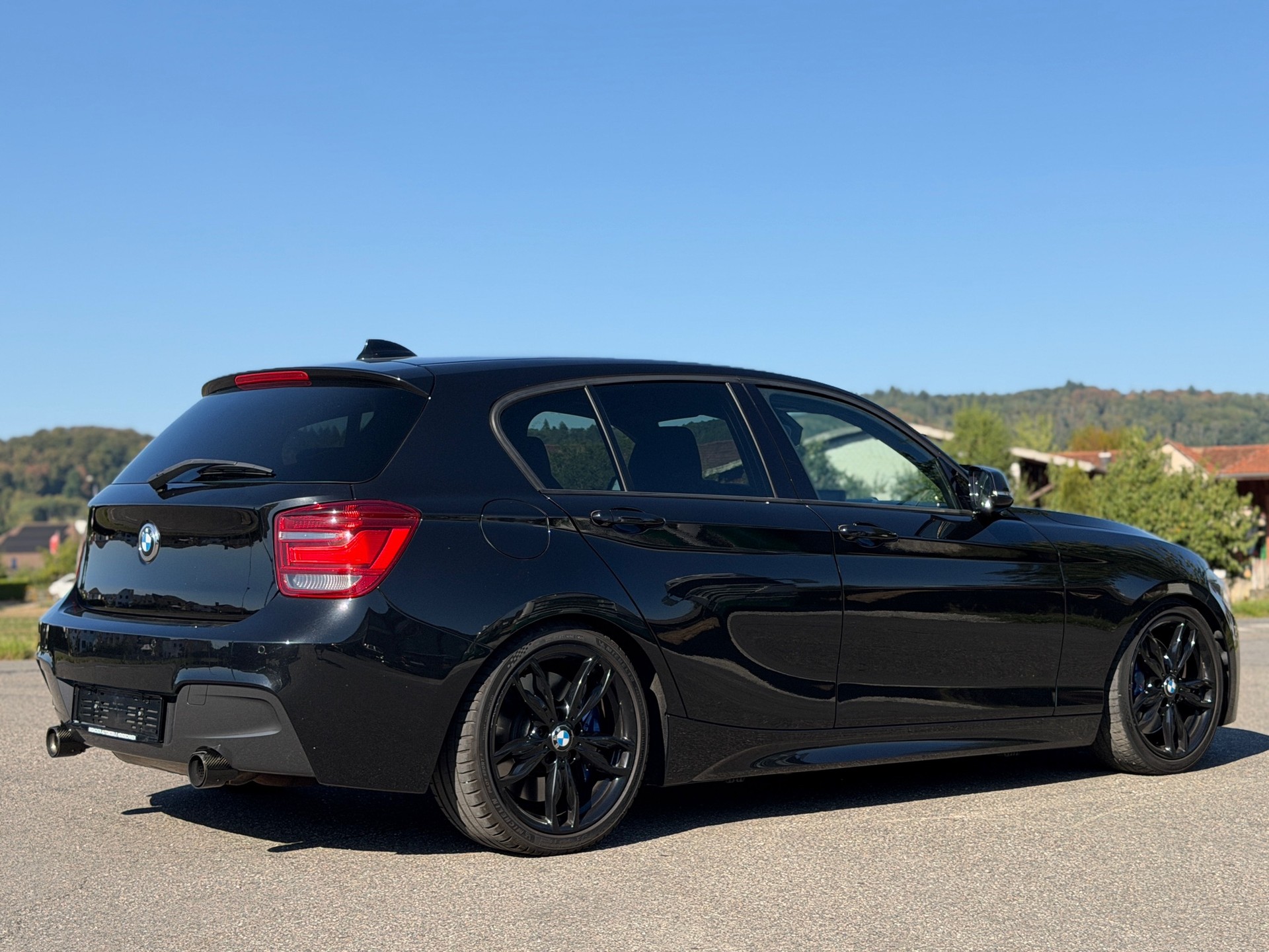 BMW M135i xDrive Steptronic-image-3