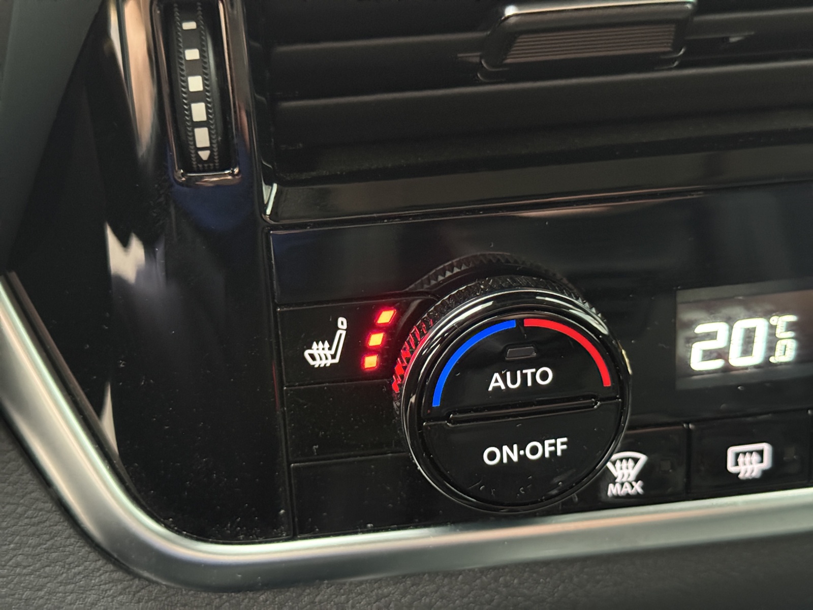 NISSAN Qashqai 1.3 DIG-T MHEV N-Connecta Xtronic-image-26