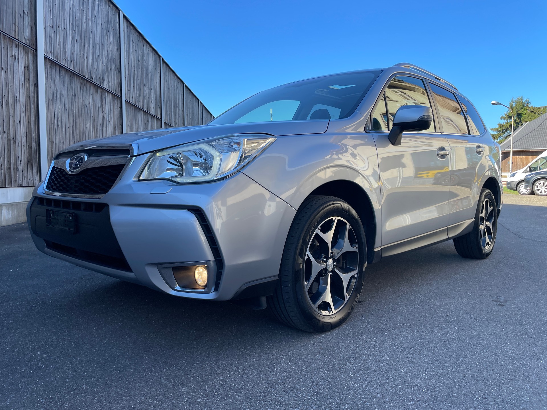 SUBARU Forester 2.0XT Luxury Lineartronic-showroom-element-1