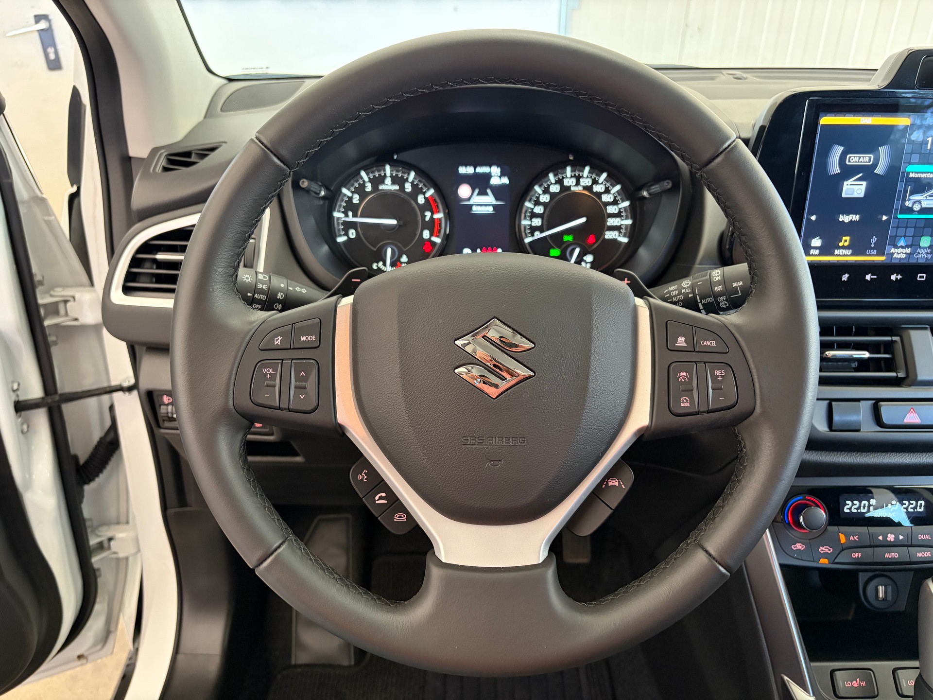 SUZUKI S-Cross 1.4 16V MHD 4WD Automatic NAVI KAMERA LED 17" LM-RÄDER-image-19