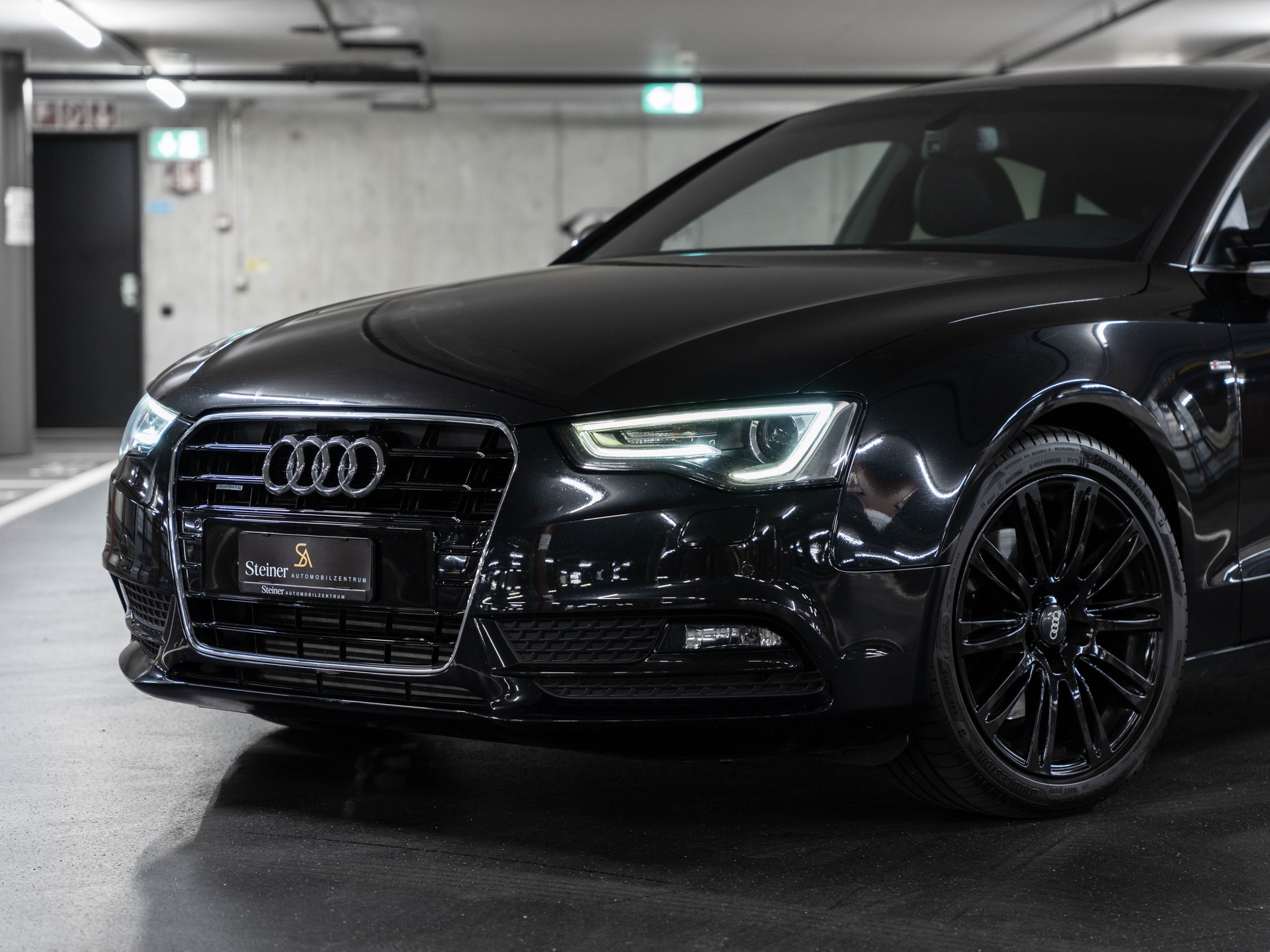 AUDI A5 Sportback 2.0 TFSI quattro S-tronic-showroom-element-1