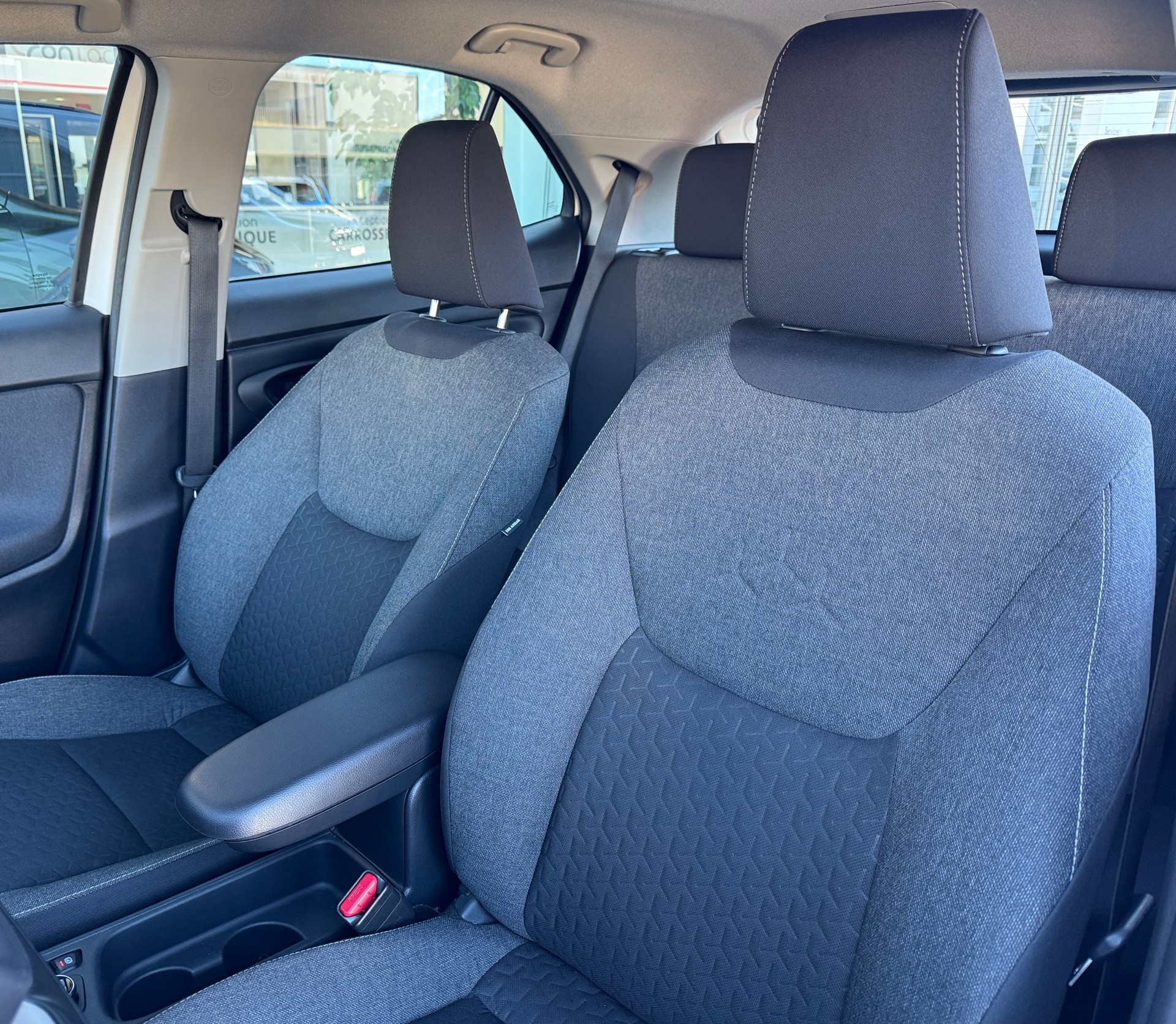 TOYOTA Yaris Cross 1.5 Comfort AWDi e-CVT-image-11