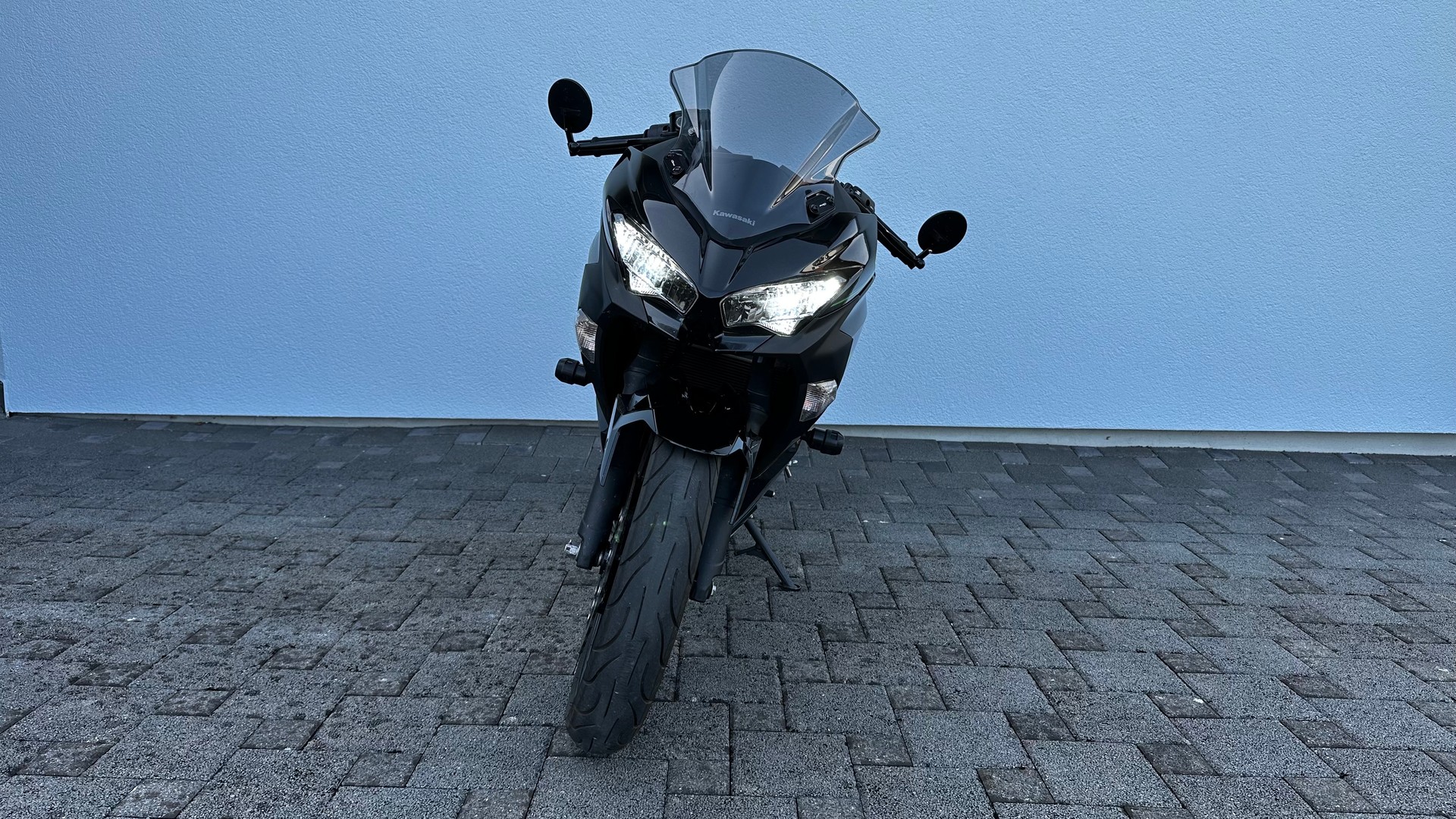 KAWASAKI Ninja 400 ABS-image-1