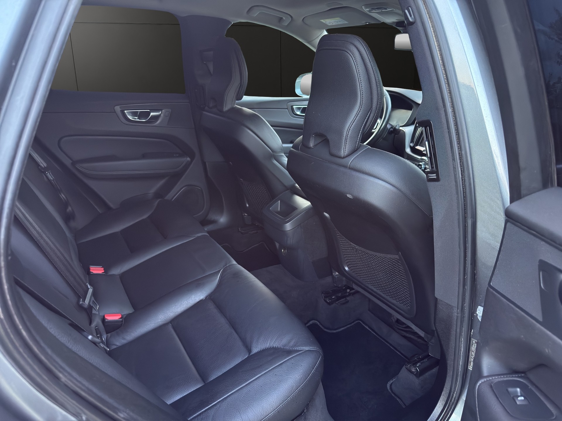 VOLVO XC60 T5 AWD Momentum Geartronic-image-11