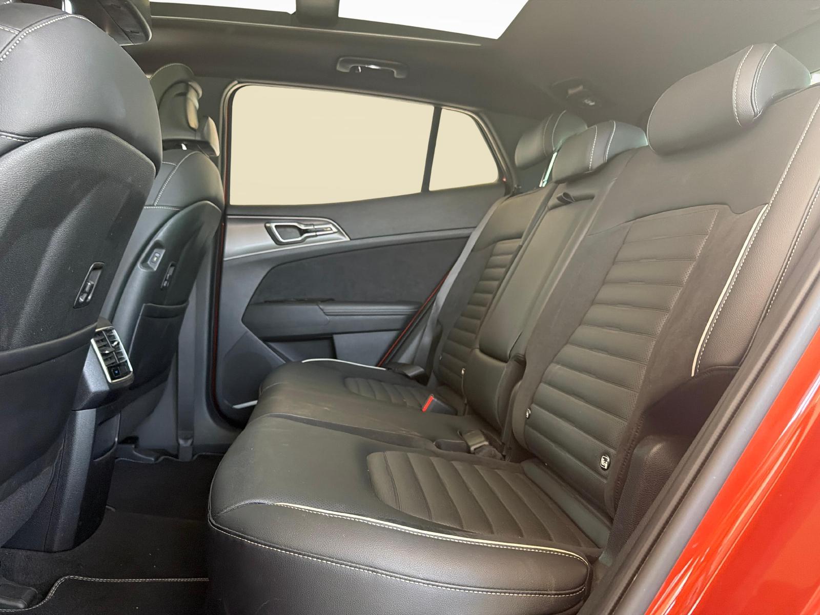 KIA Sportage 1.6 T-GDi PHEV GT-Line-image-12