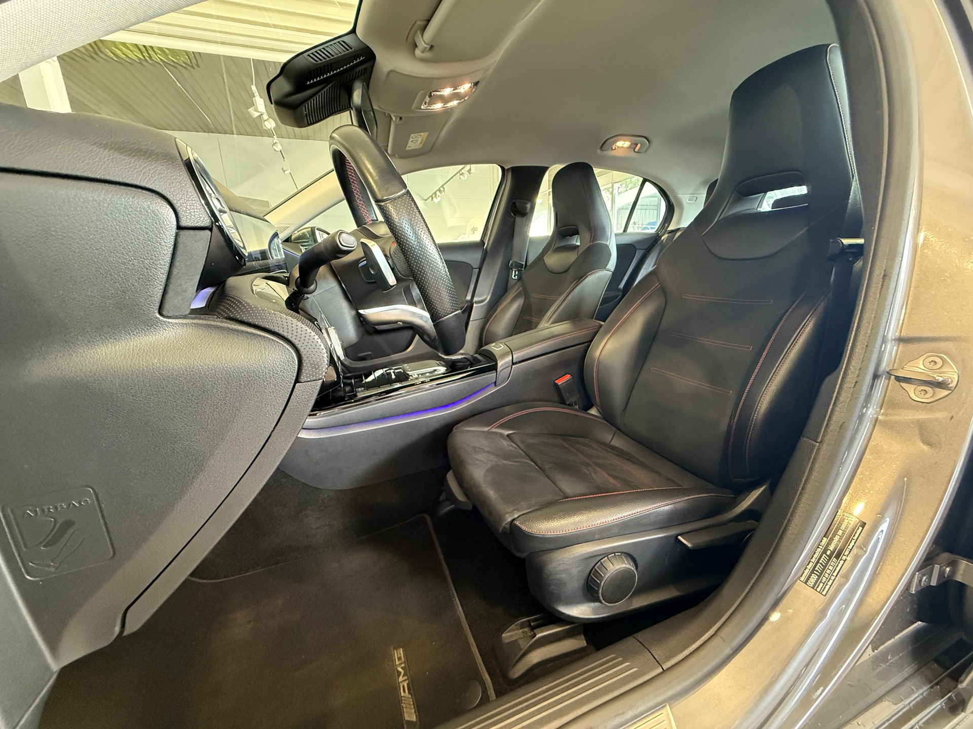 MERCEDES-BENZ A 180 AMG Line 7G-DCT *** DISTANZREGLER***-image-7