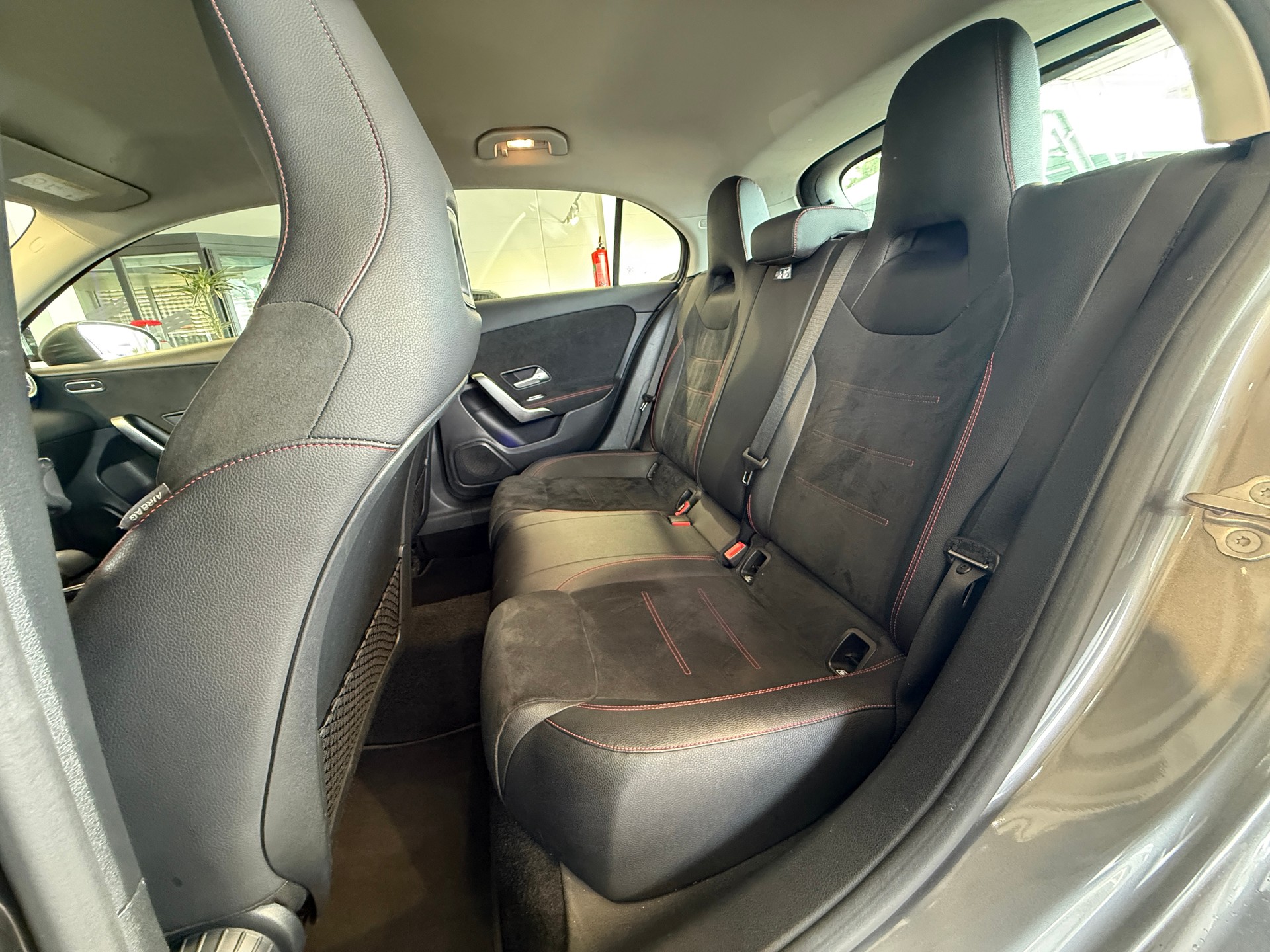 MERCEDES-BENZ A 180 AMG Line 7G-DCT *** DISTANZREGLER***-image-17