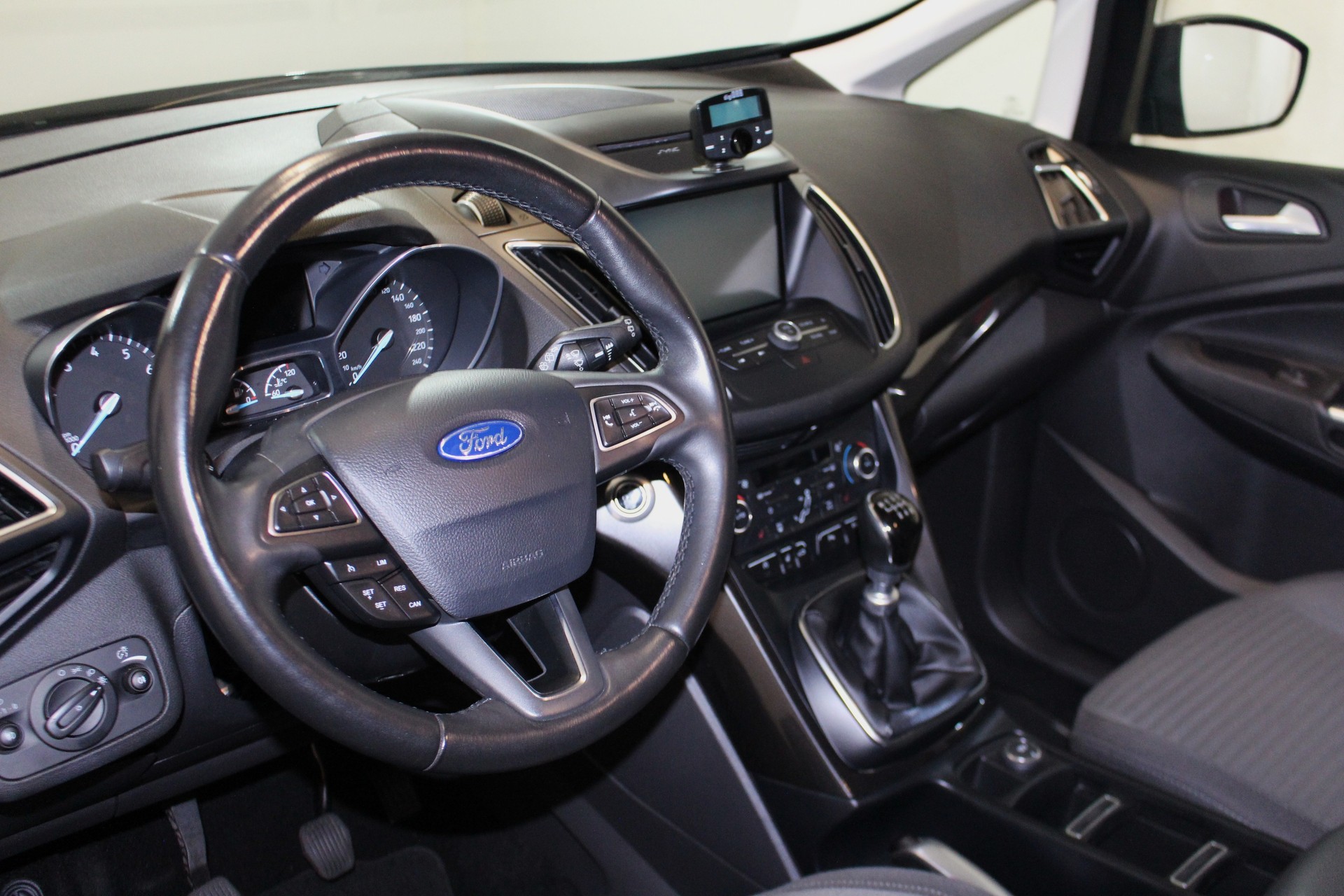 FORD C-Max 1.5i EcoB 150 Titanium S/S-image-11
