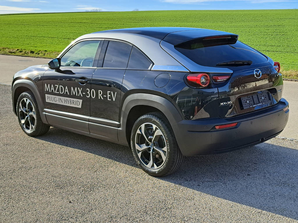 MAZDA MX-30 e-Skyactiv 170cv R-EV Makoto-showroom-element-2