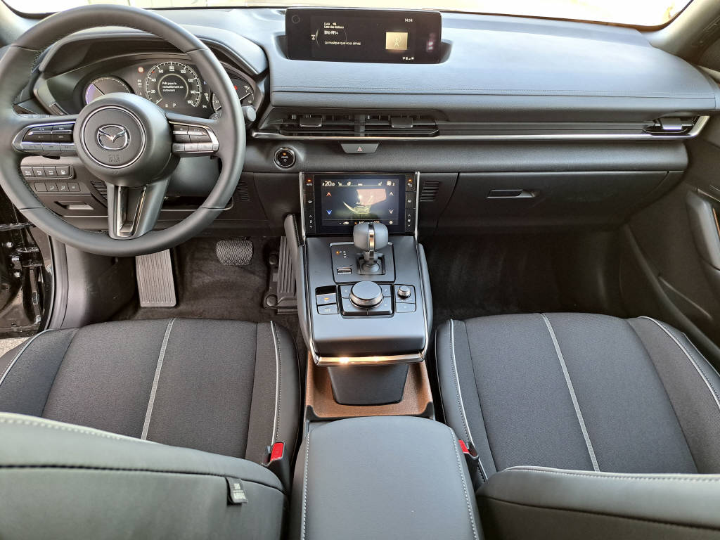 MAZDA MX-30 e-Skyactiv 170cv R-EV Makoto-image-12