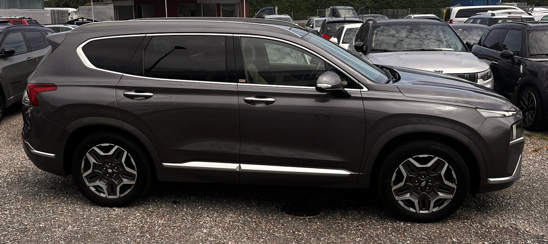 HYUNDAI Santa Fe 1.6 T-GDi HEV Vertex 4WD, 7 Sitze-image-11