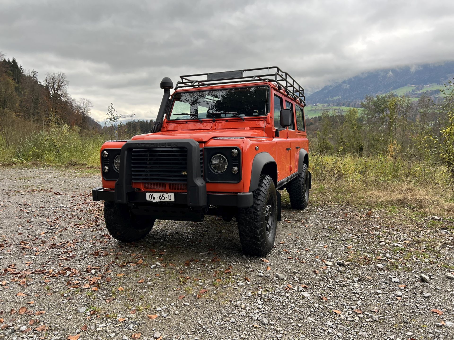 LAND ROVER Defender 110 SW 2.5 Td5 G4 Avus Performance-image-2