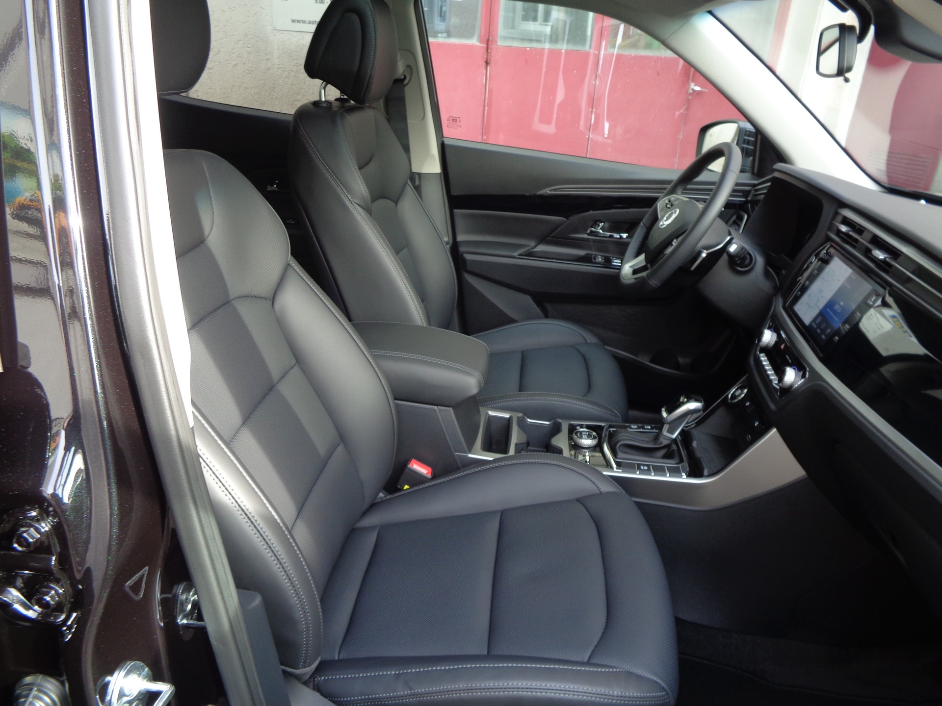 KGM-SsangYong Korando 1.5 T GDI Titanium 4WD Automat-image-14