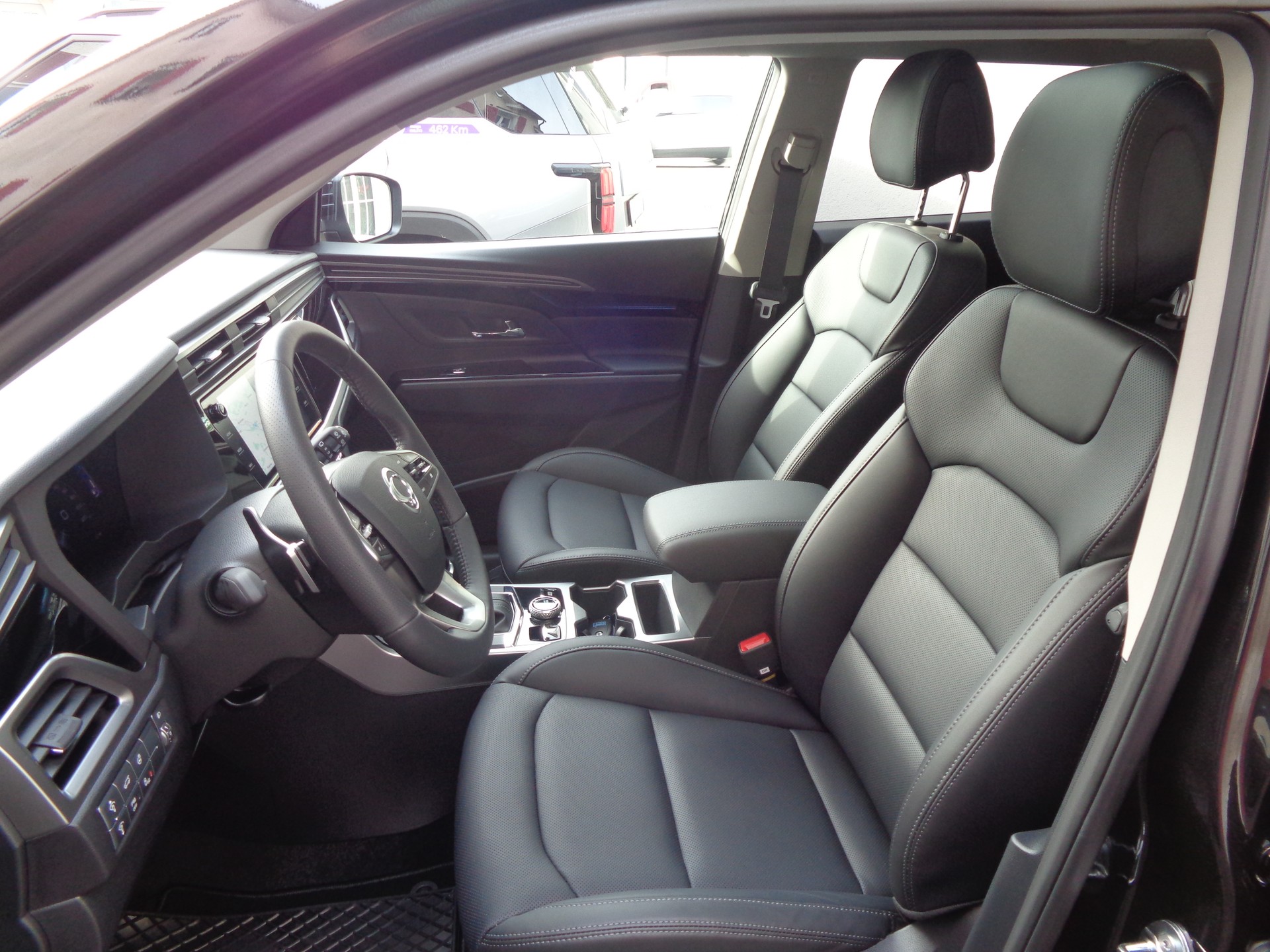 KGM-SsangYong Korando 1.5 T GDI Titanium 4WD Automat-image-9