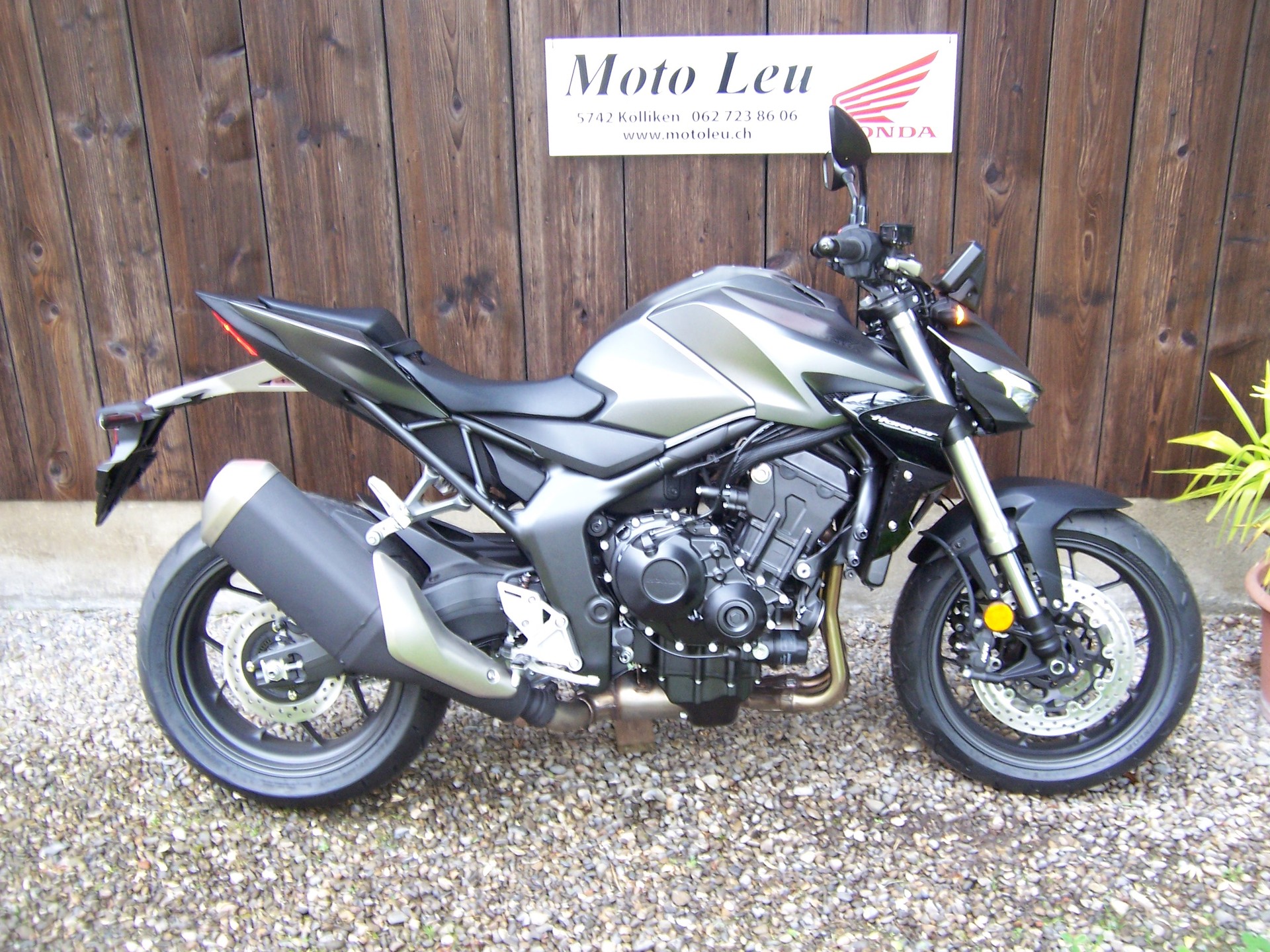 HONDA CB 1000 Hornet-image-11