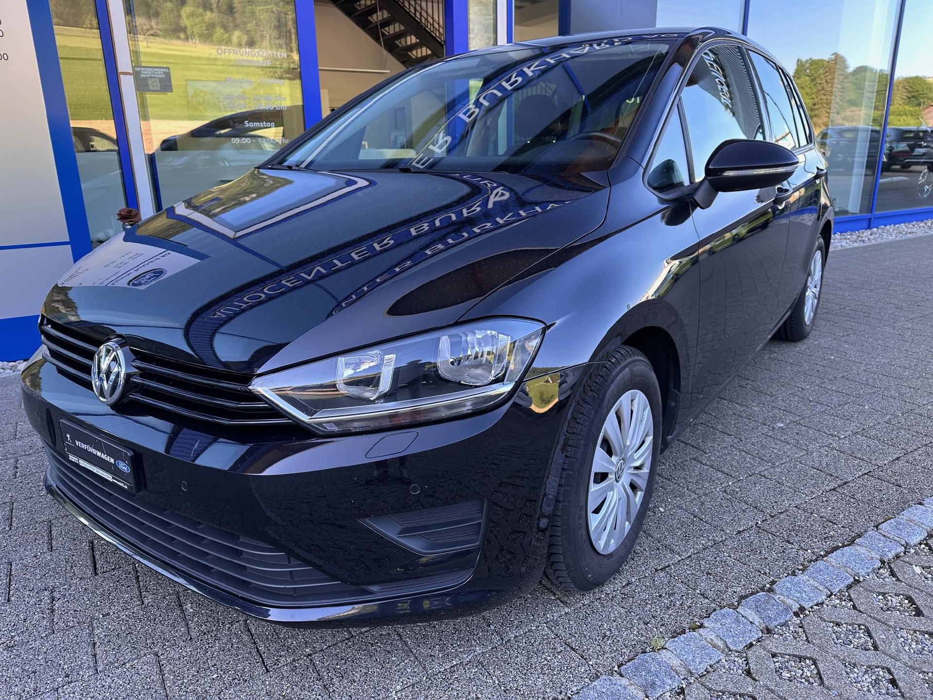 VW Golf Sportsvan 1.2 TSI 110 Trendline-showroom-element-1