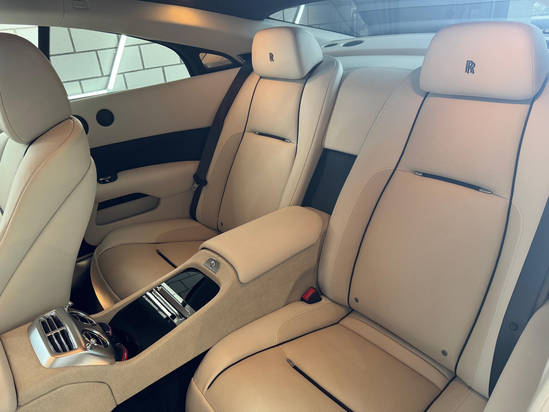 ROLLS-ROYCE Wraith 6.6 V12-image-8