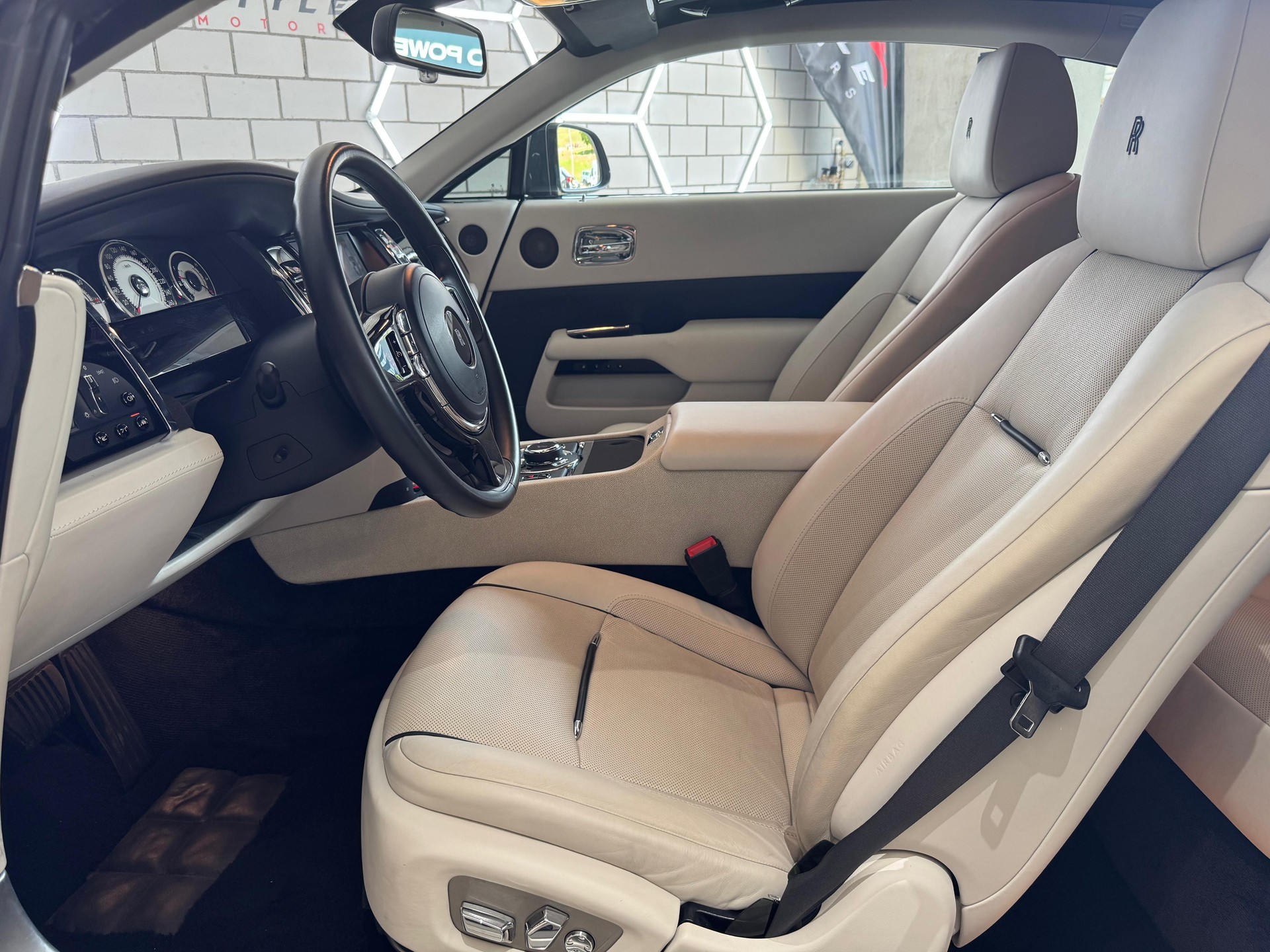 ROLLS-ROYCE Wraith 6.6 V12-image-4