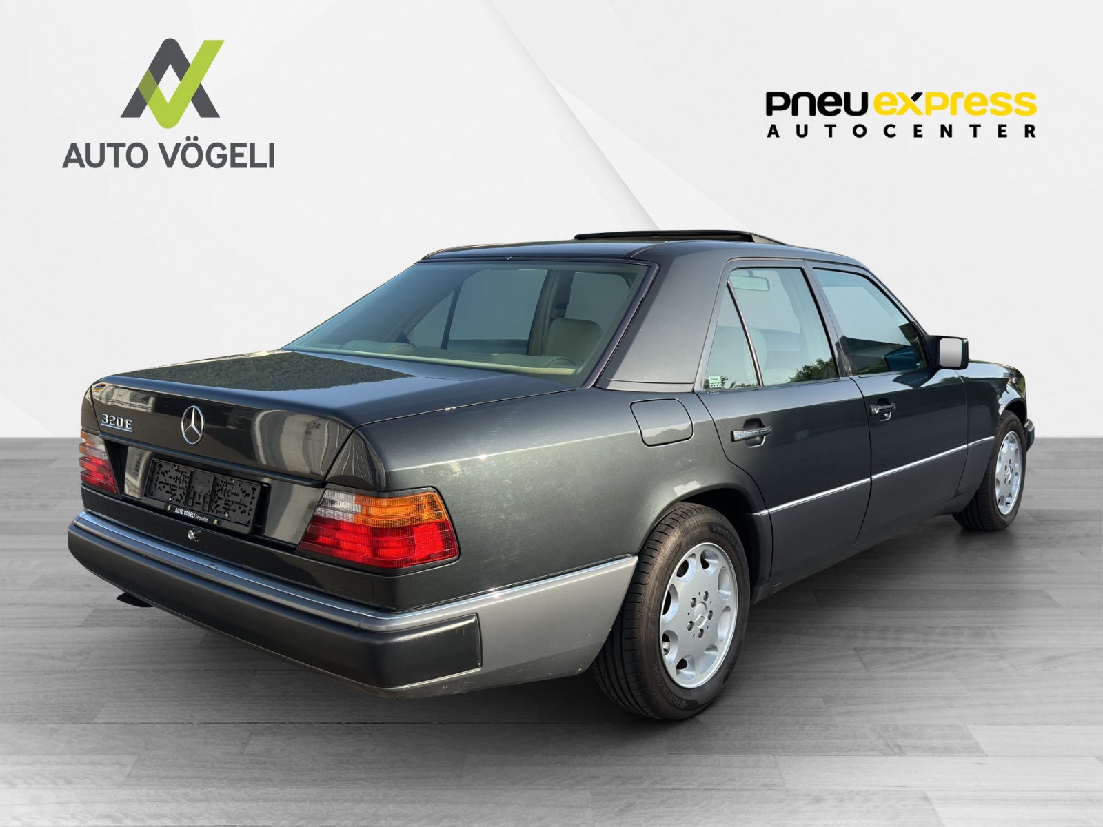 MERCEDES-BENZ 320 E-image-5