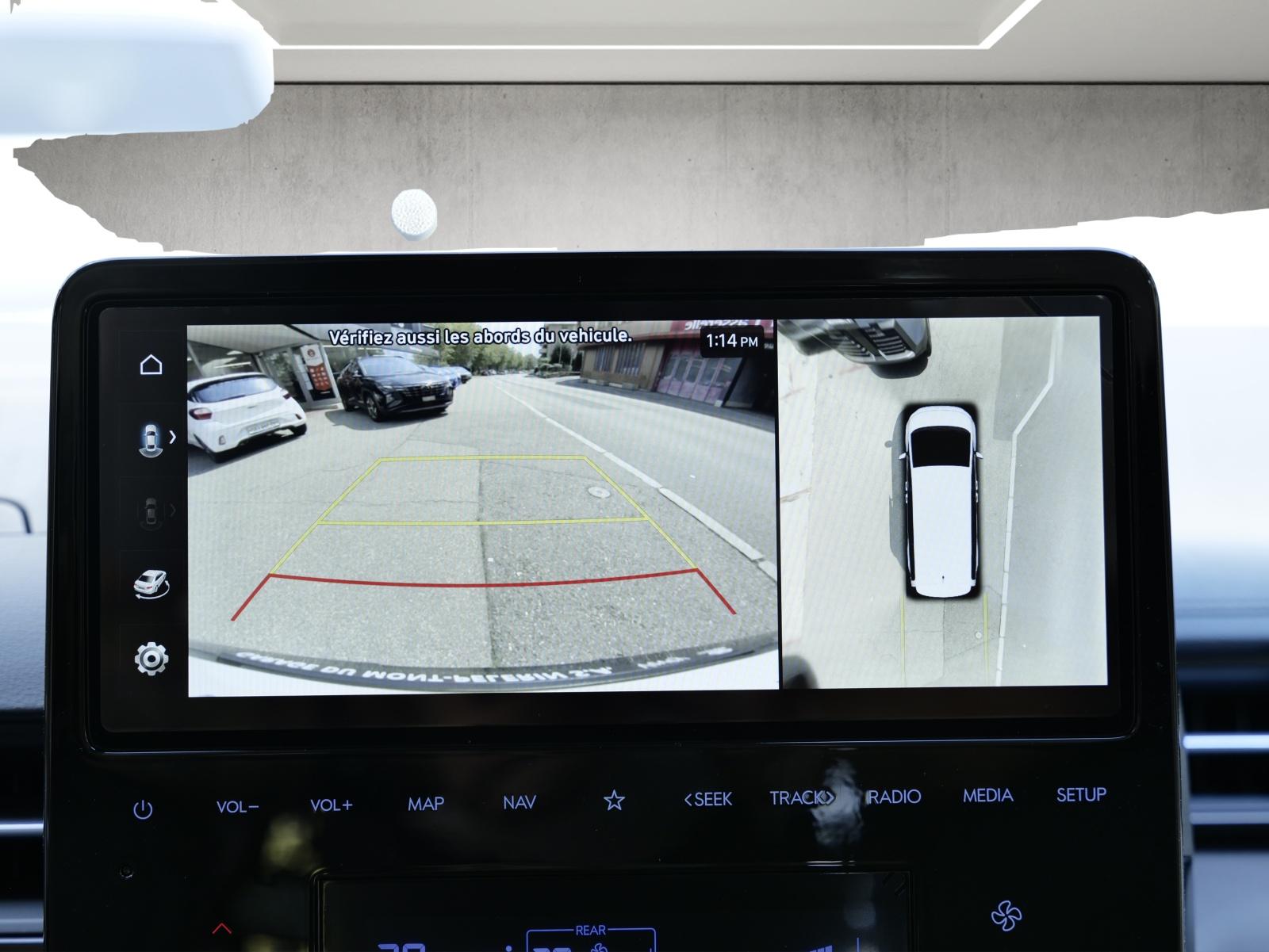 HYUNDAI Staria Premium 1.6 GDi HEV Vertex-image-15