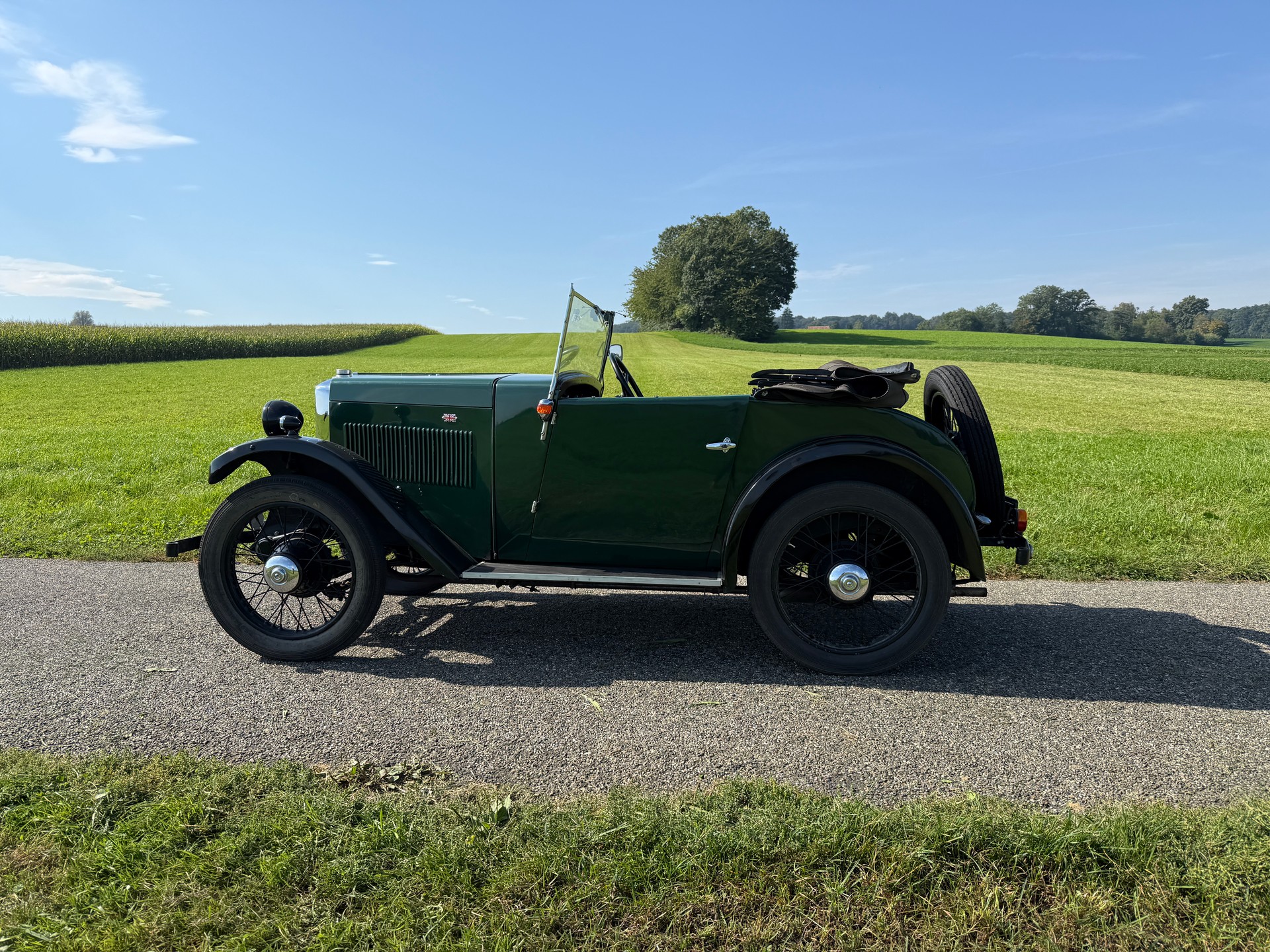 MORRIS Minor Tourer-image-2
