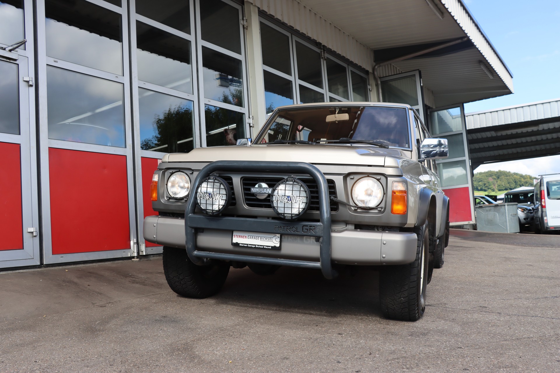 NISSAN Patrol GR 2.8 DL Wagon-showroom-element-1