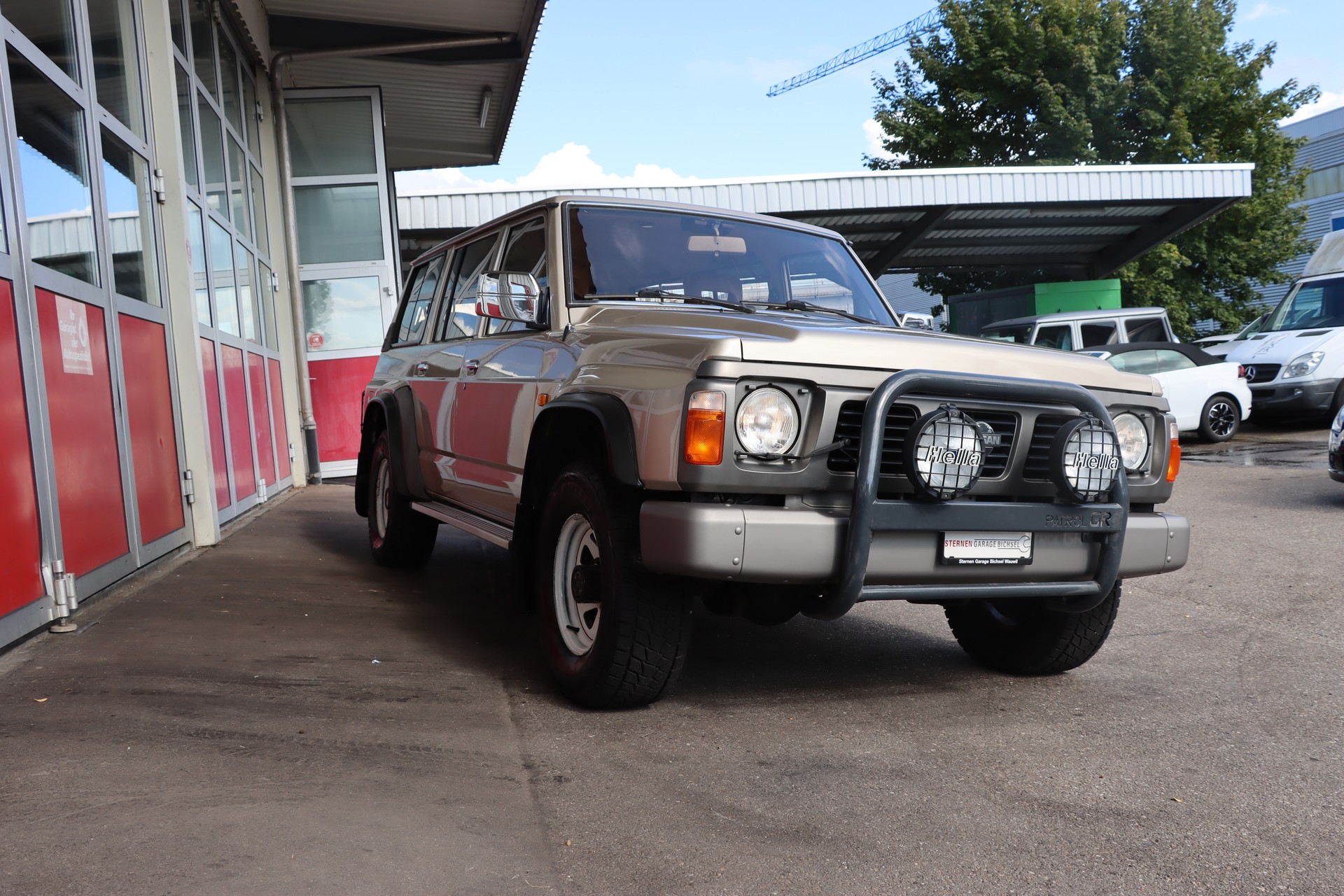NISSAN Patrol GR 2.8 DL Wagon-showroom-element-3